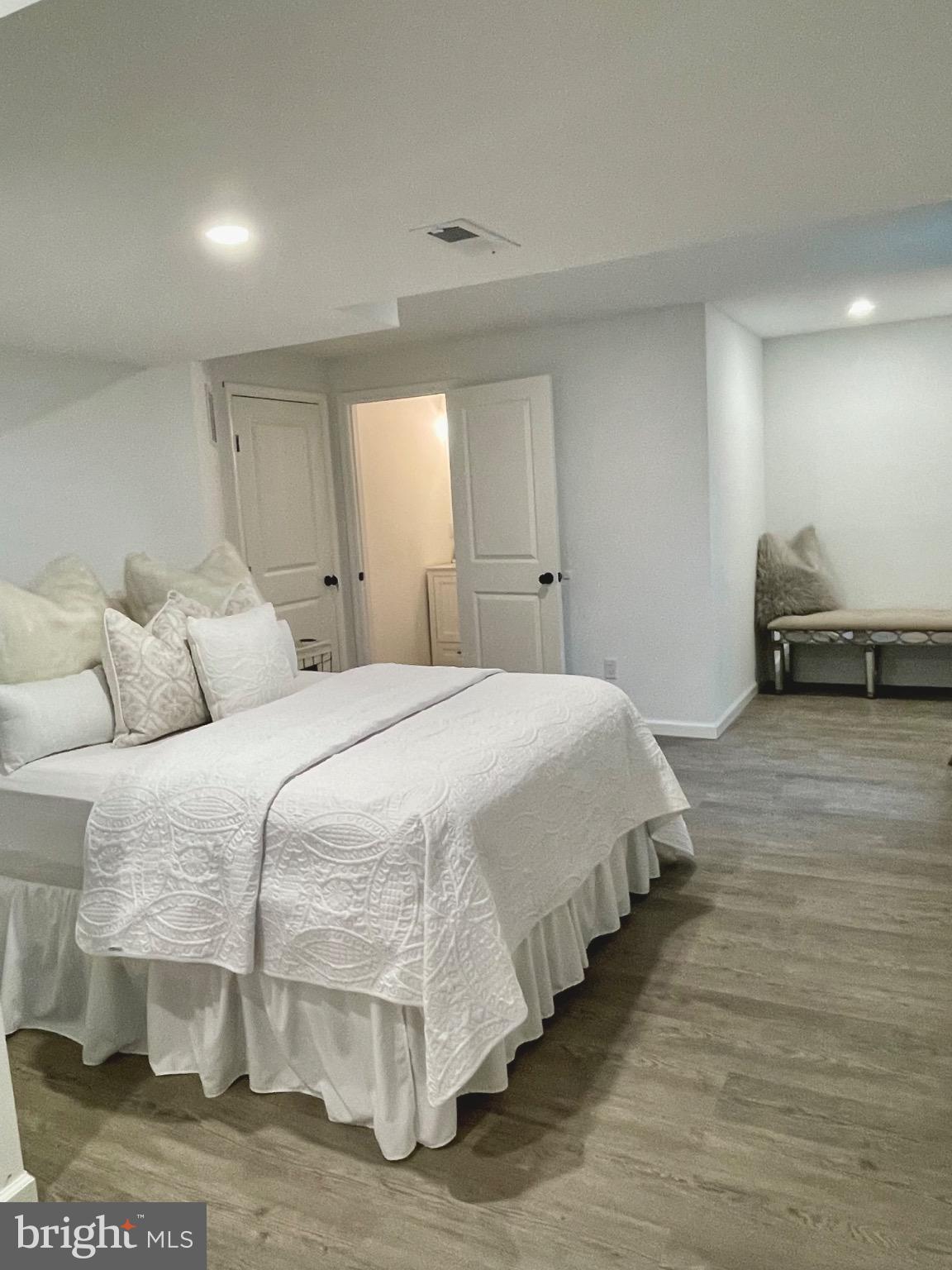 CROSSLAND AT CANAL - Residential