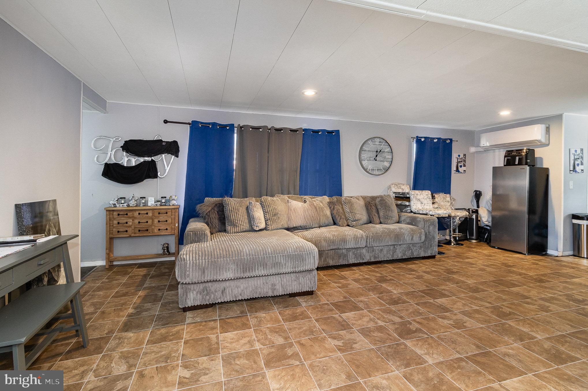 HARBORTON PLACE - Residential