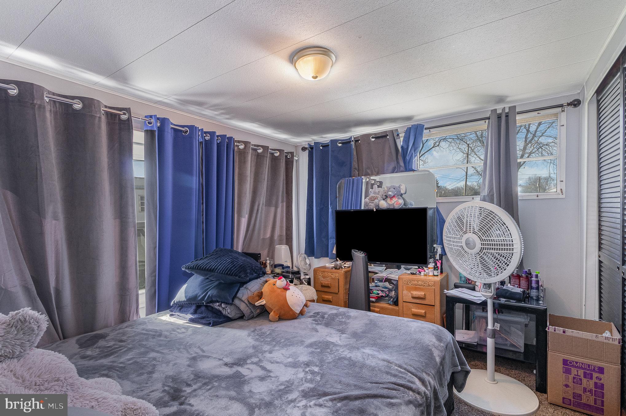 HARBORTON PLACE - Residential