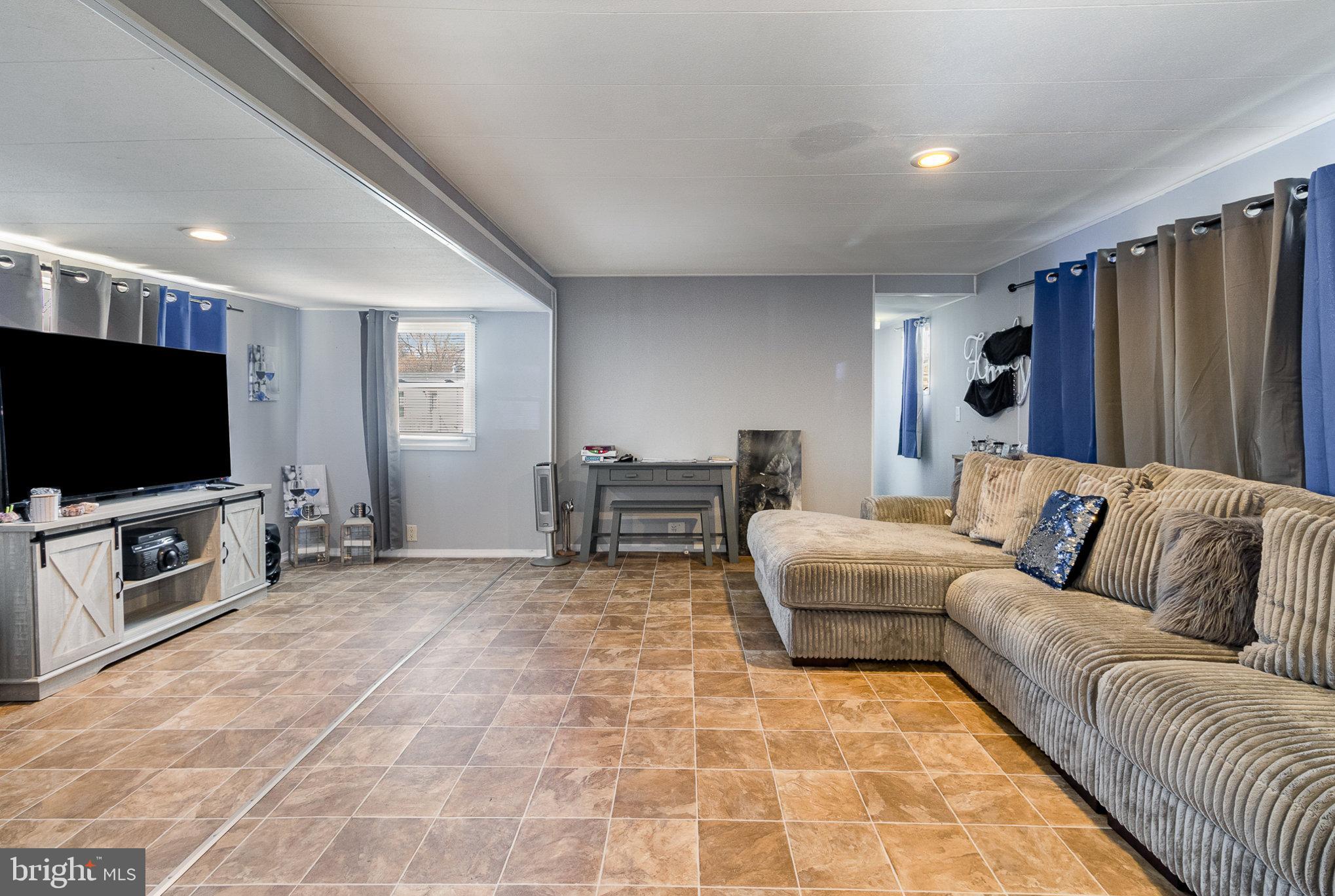 HARBORTON PLACE - Residential