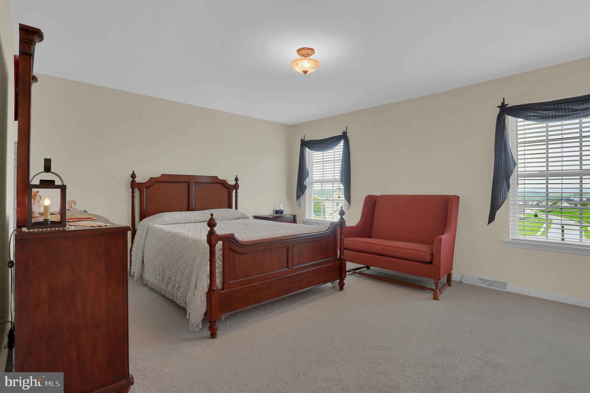 JACKSON HEIGHTS - Residential