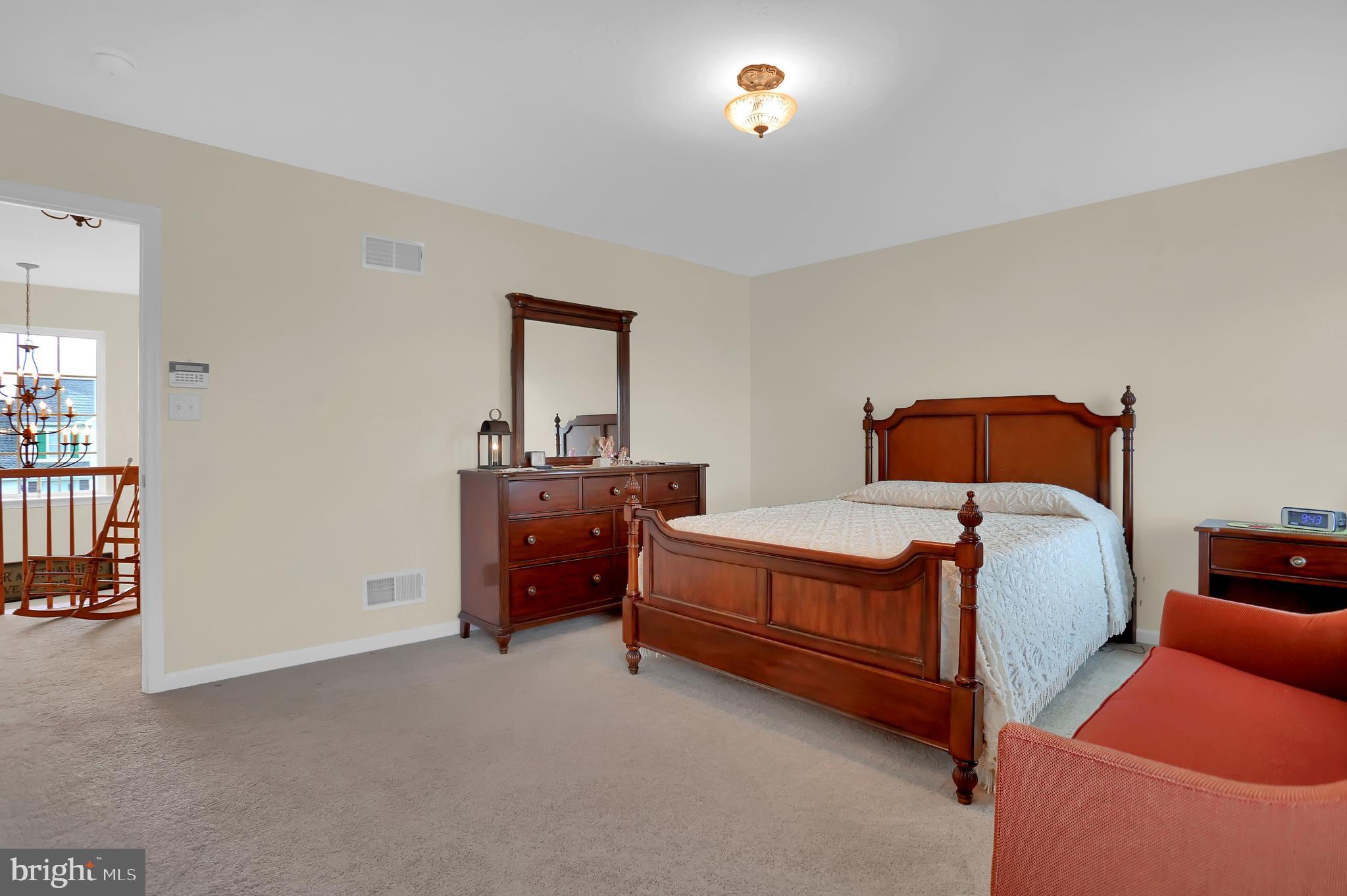 JACKSON HEIGHTS - Residential