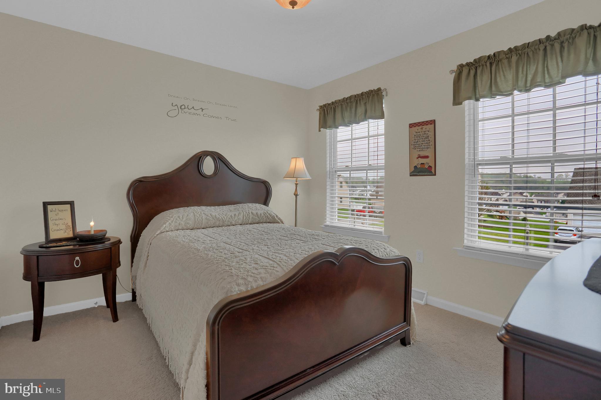 JACKSON HEIGHTS - Residential