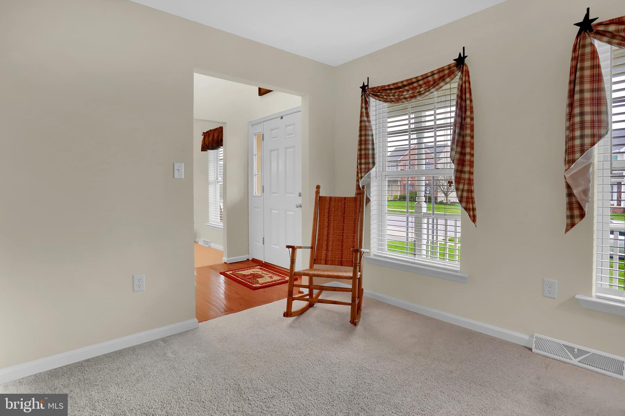 JACKSON HEIGHTS - Residential