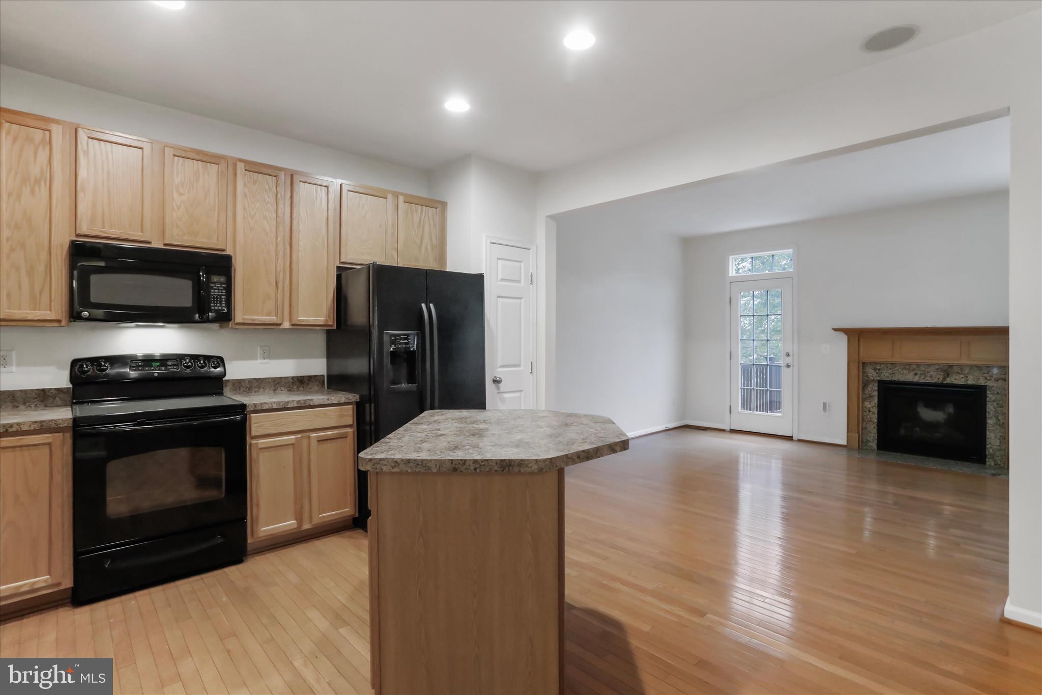 BROOKFIELD - Residential Lease