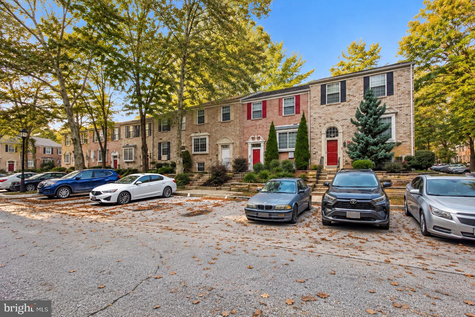 11886 NEW COUNTRY LANE