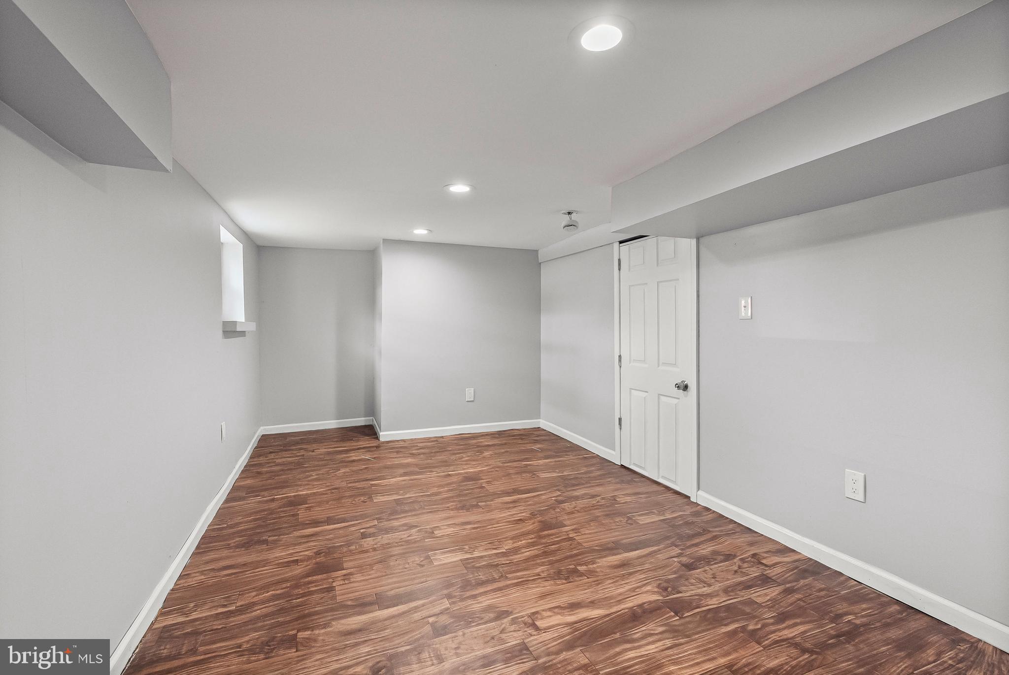 MONTEBELLO - Residential