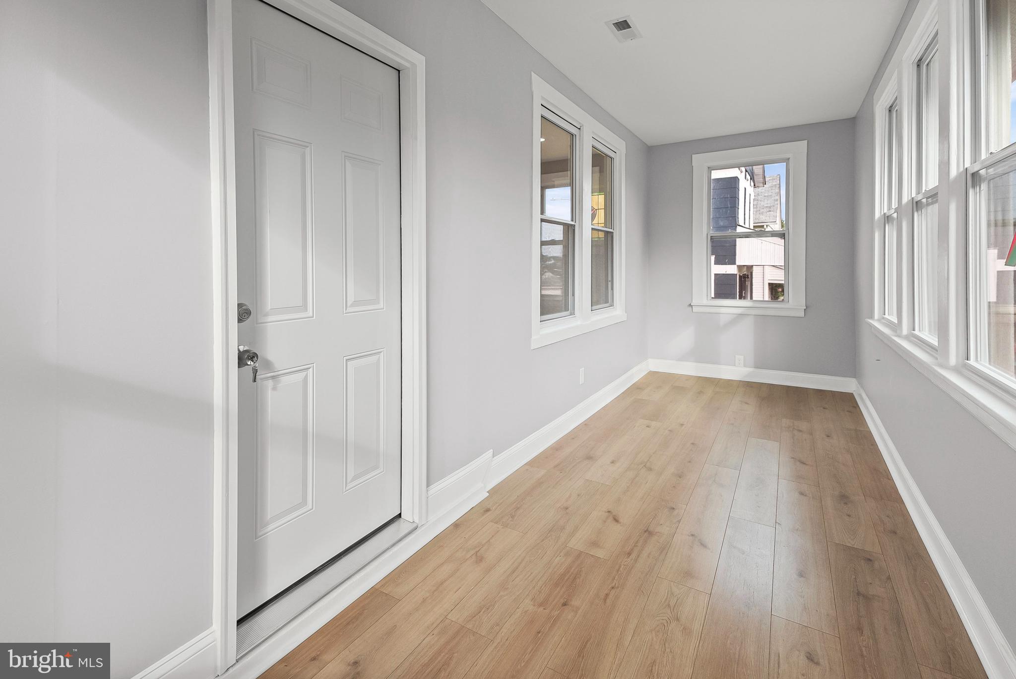 MONTEBELLO - Residential