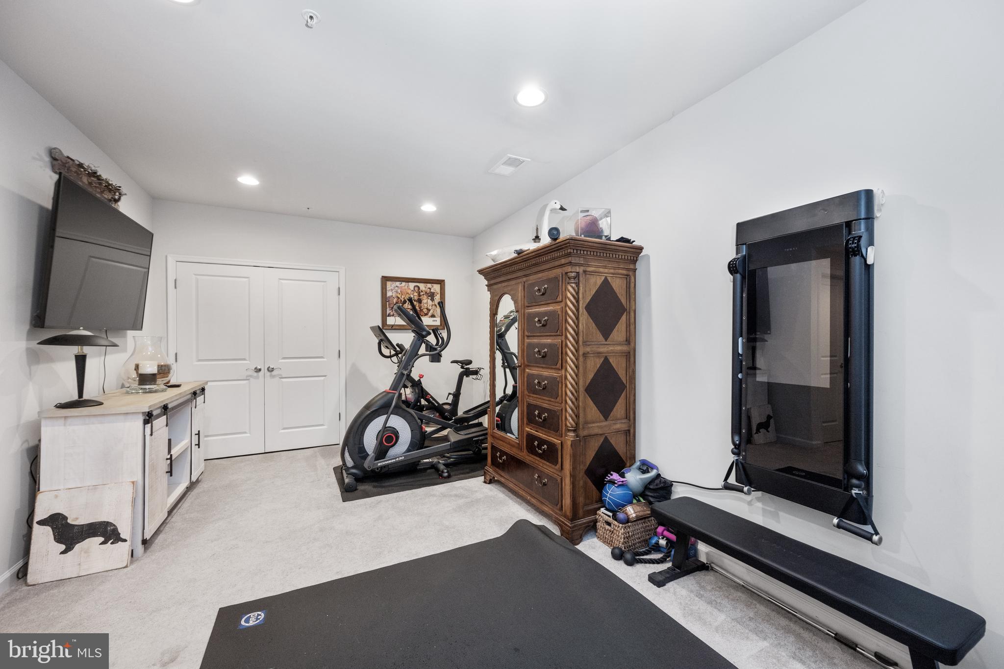 LAKE LINGANORE - Residential