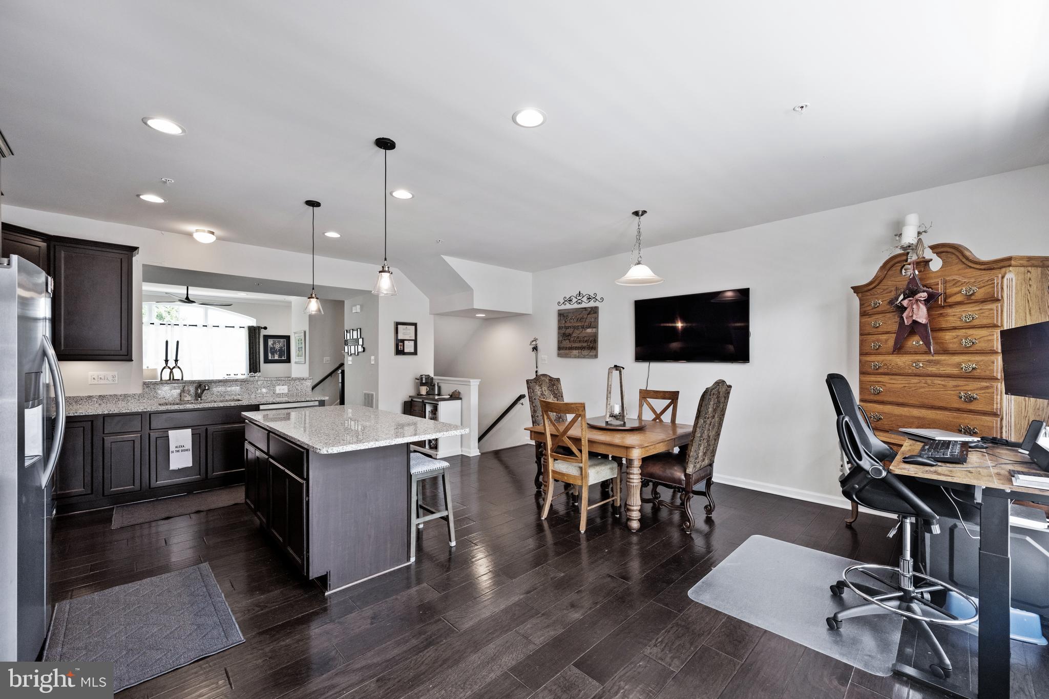 LAKE LINGANORE - Residential