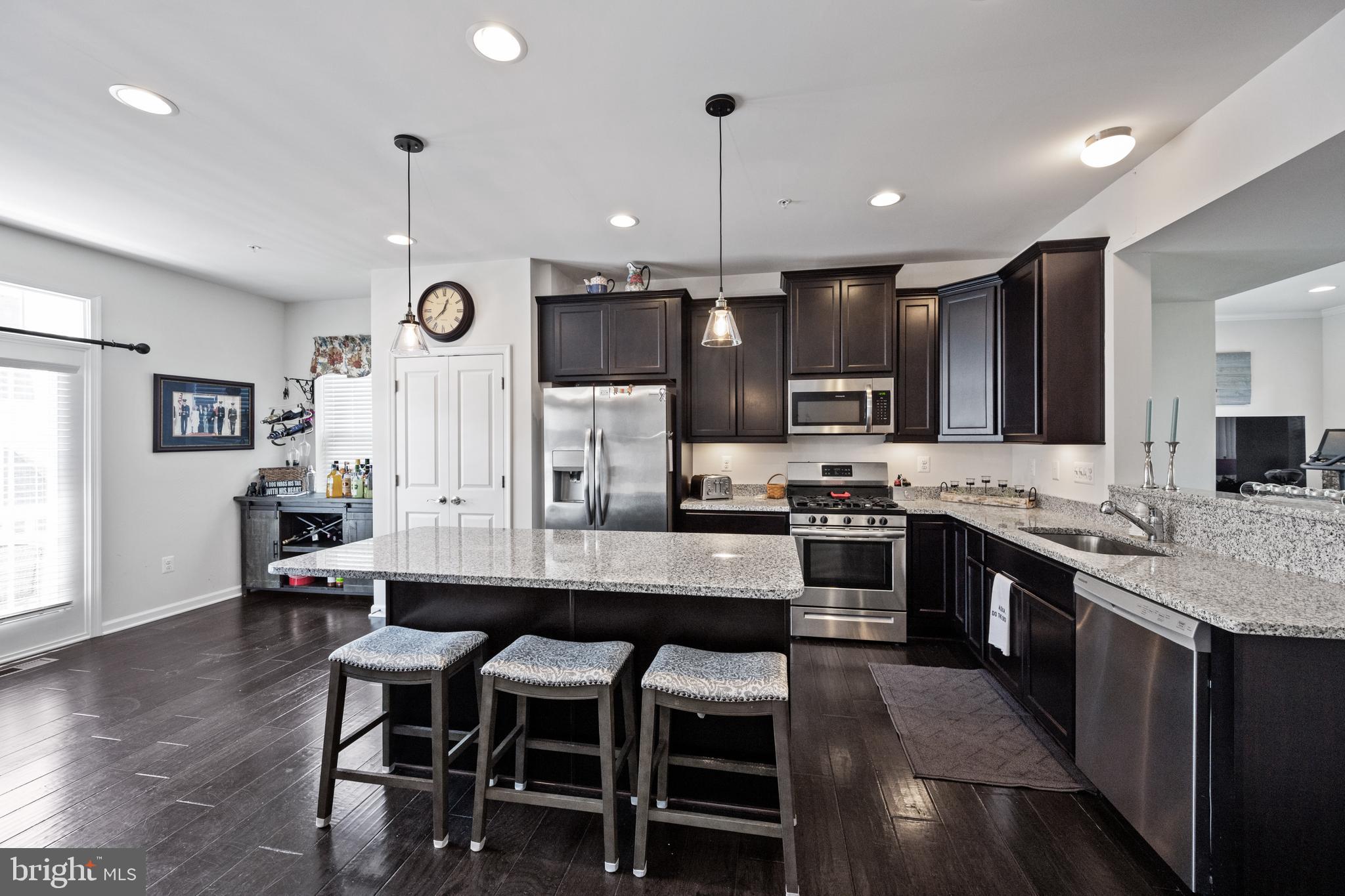 LAKE LINGANORE - Residential