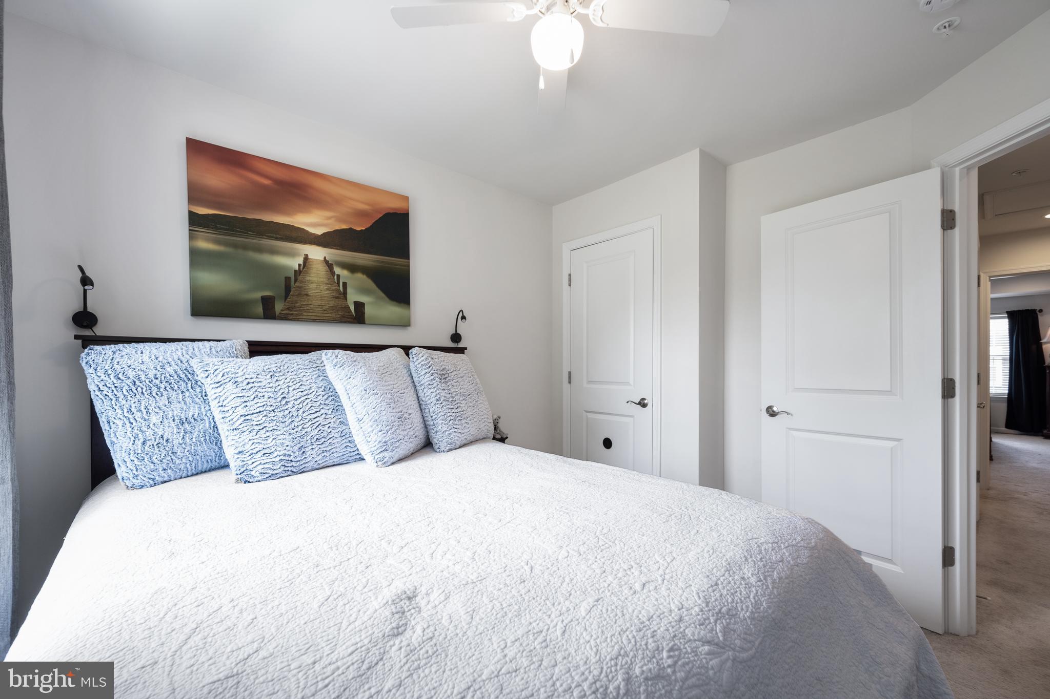 LAKE LINGANORE - Residential