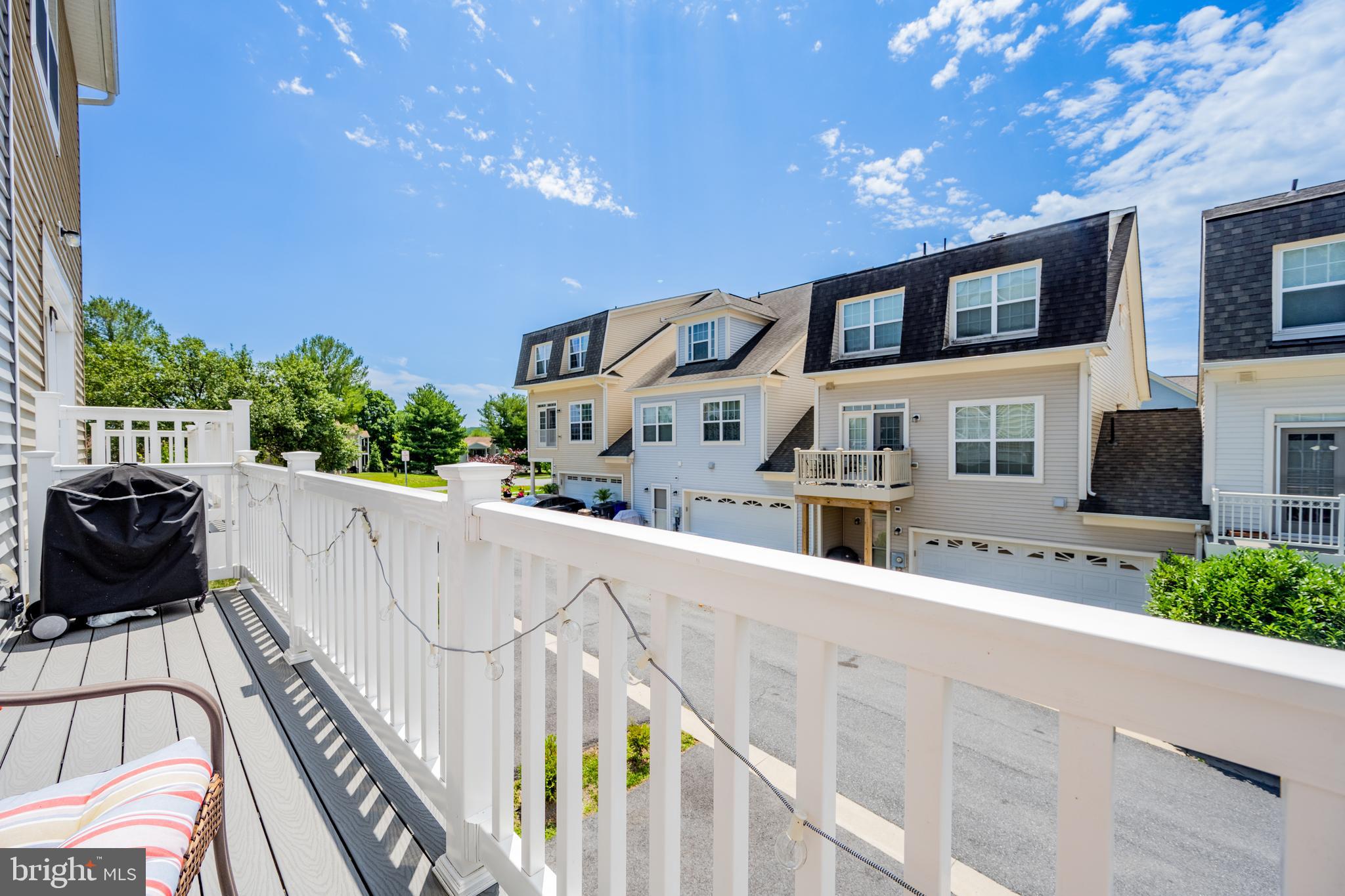 LAKE LINGANORE - Residential