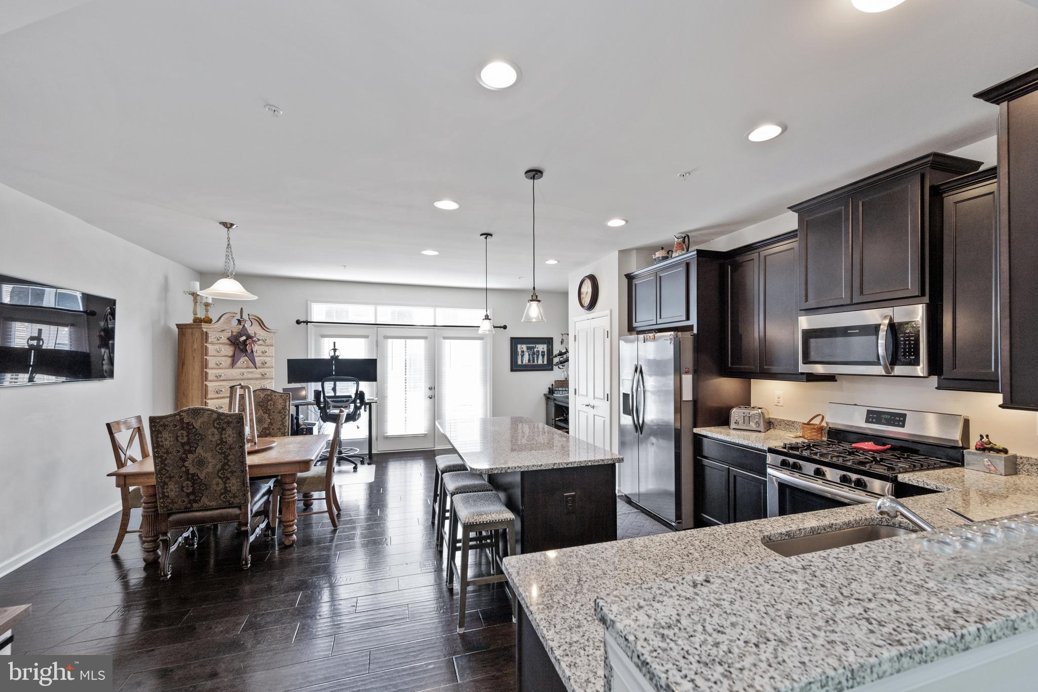 LAKE LINGANORE - Residential