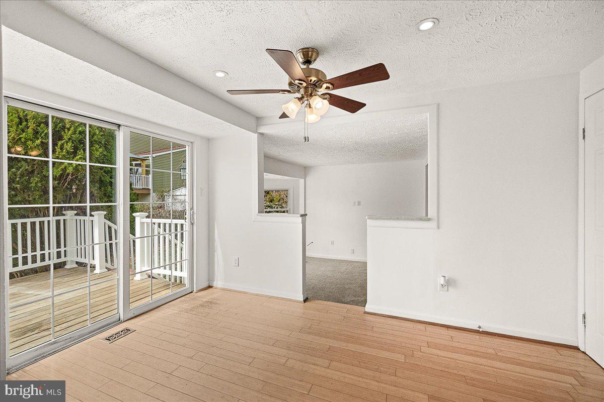 STONEGATE - Residential