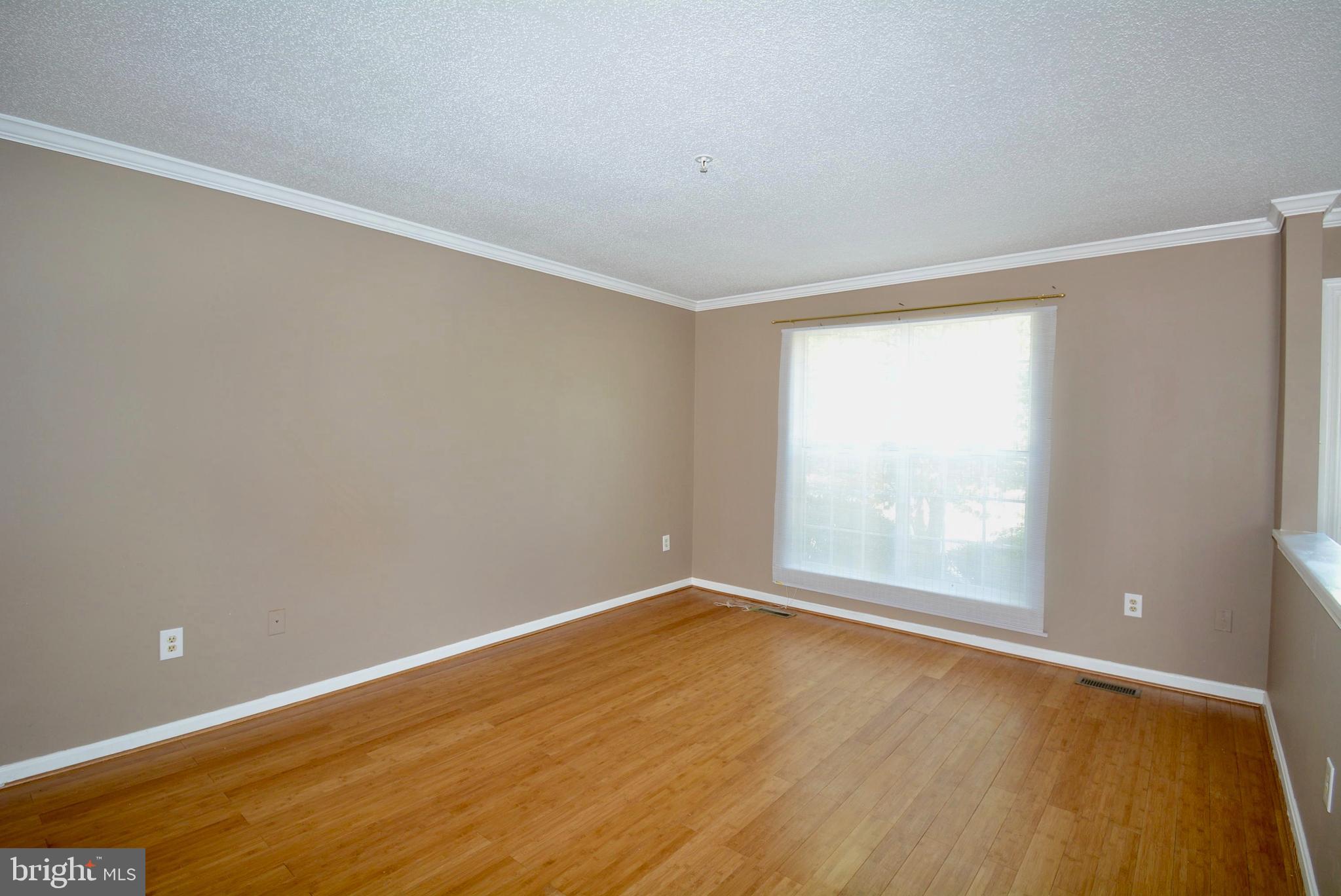 LONGMEAD - Residential