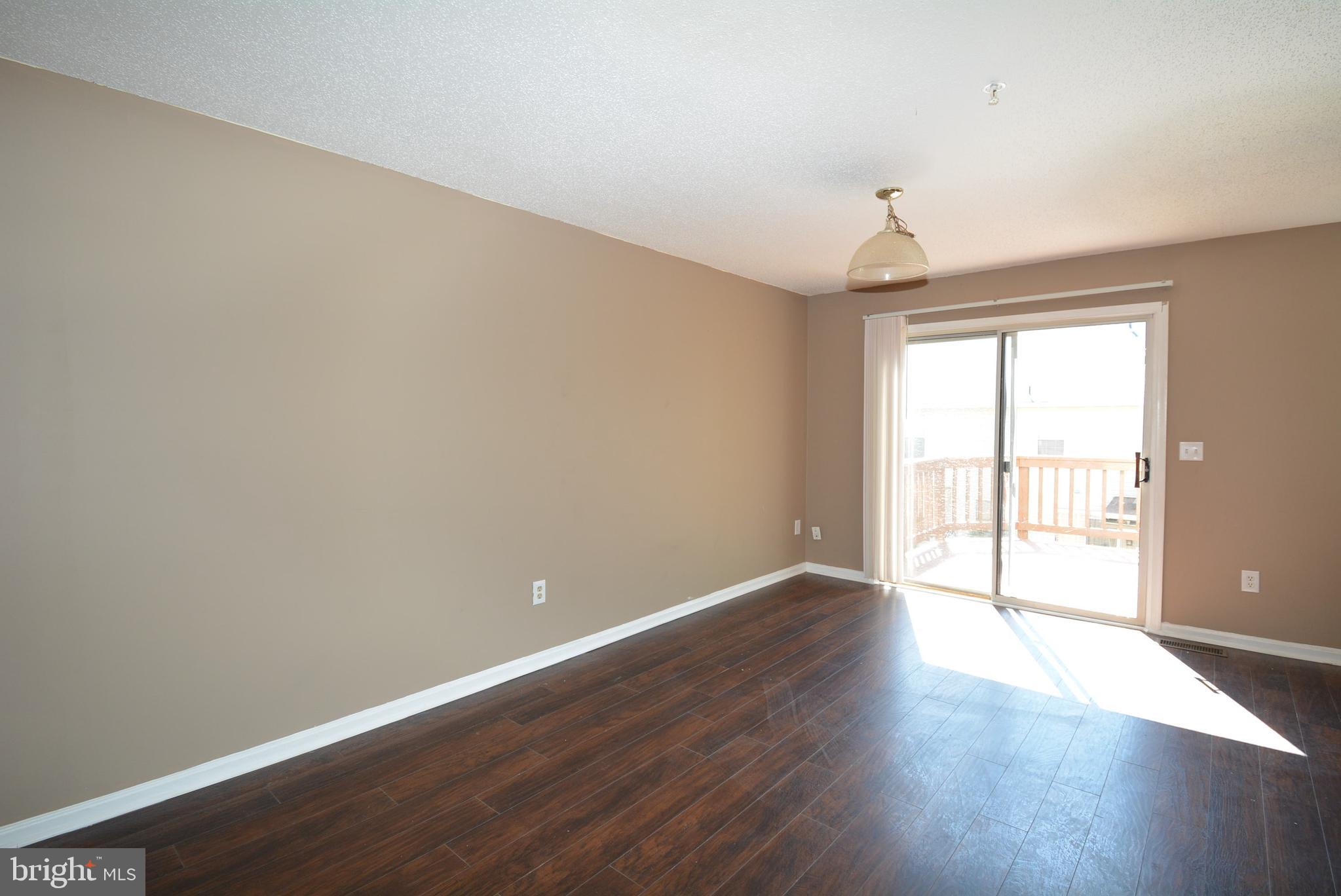 LONGMEAD - Residential