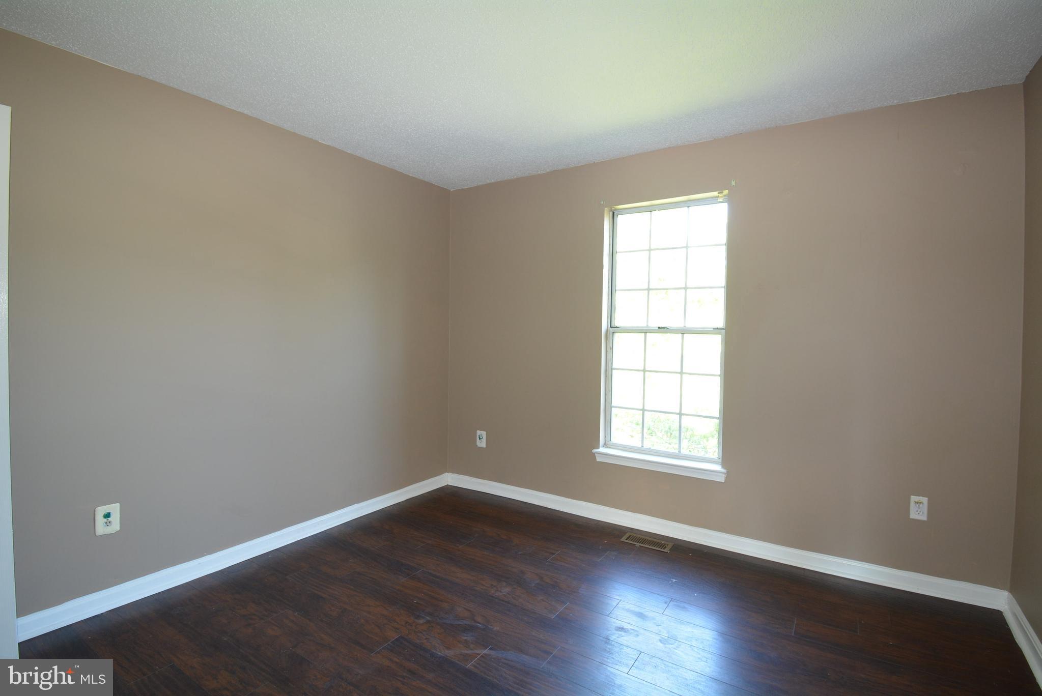 LONGMEAD - Residential