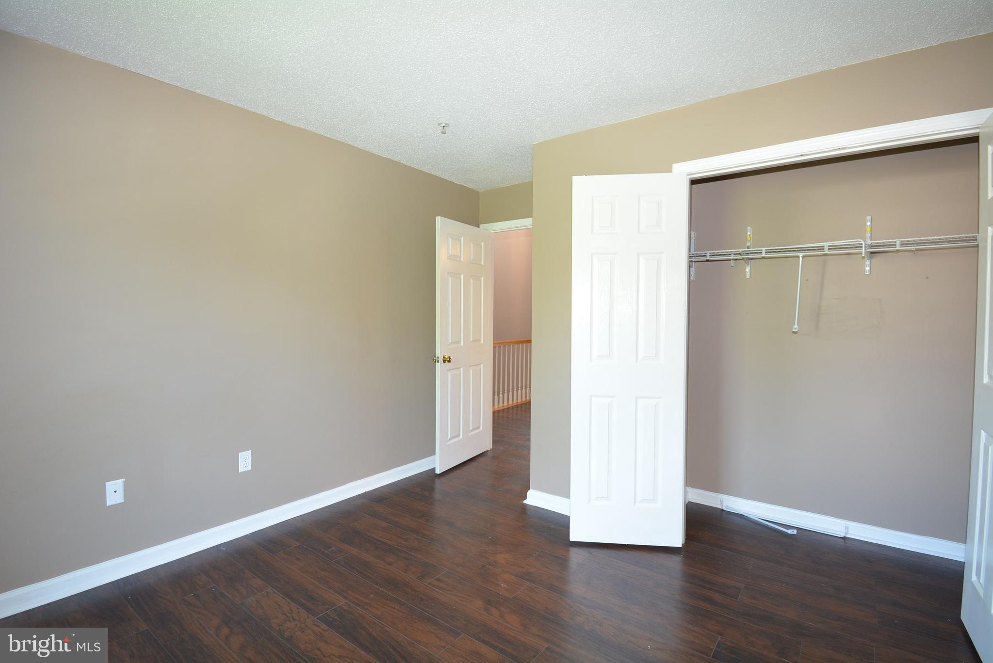 LONGMEAD - Residential