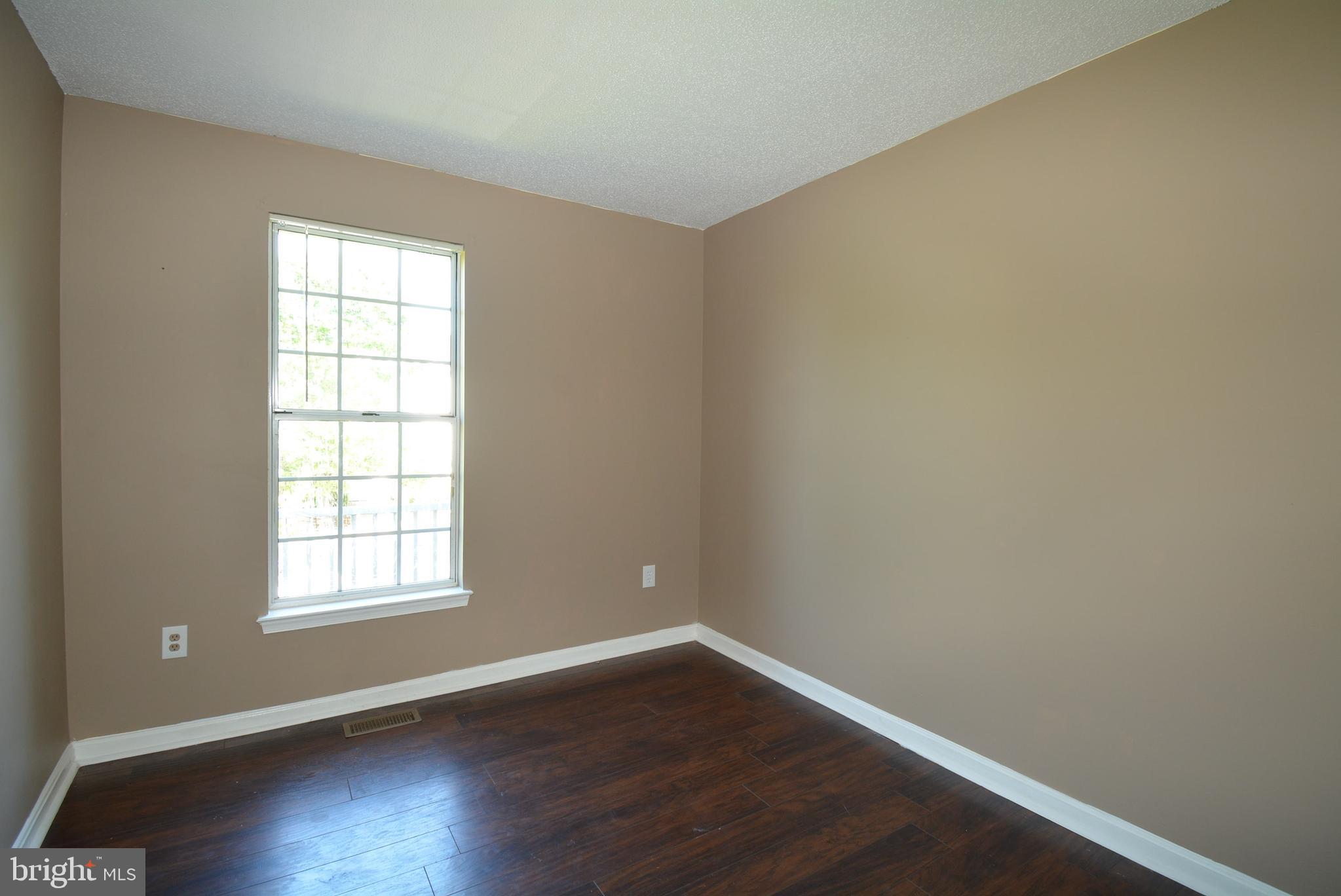 LONGMEAD - Residential