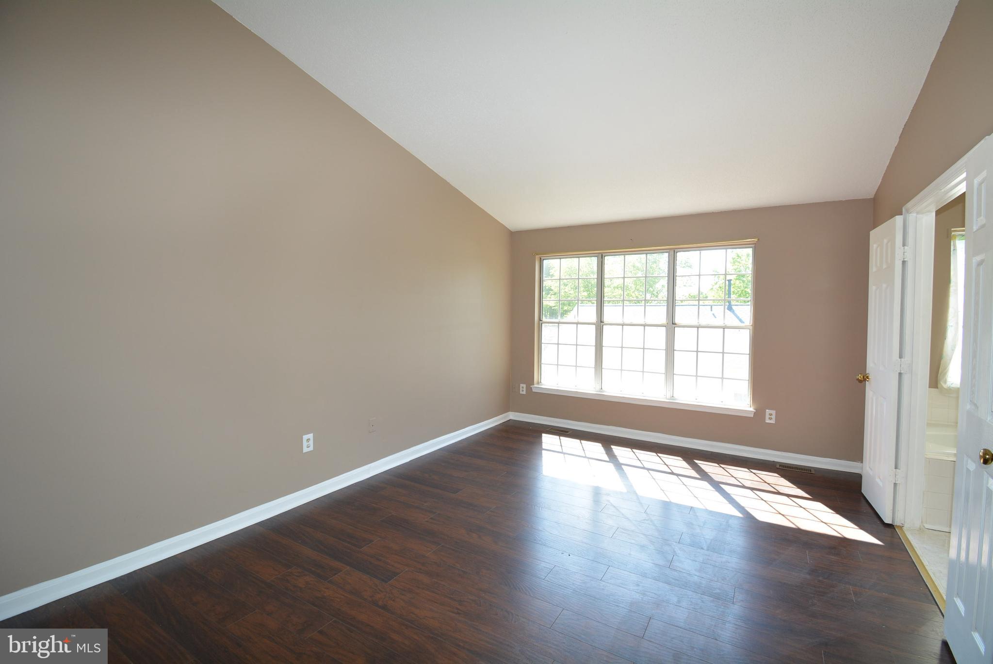 LONGMEAD - Residential