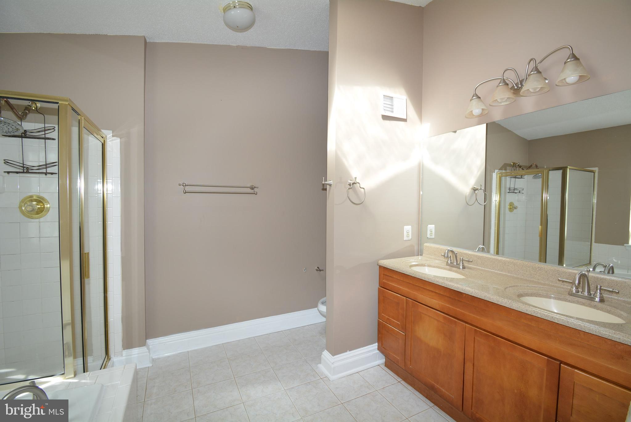 LONGMEAD - Residential