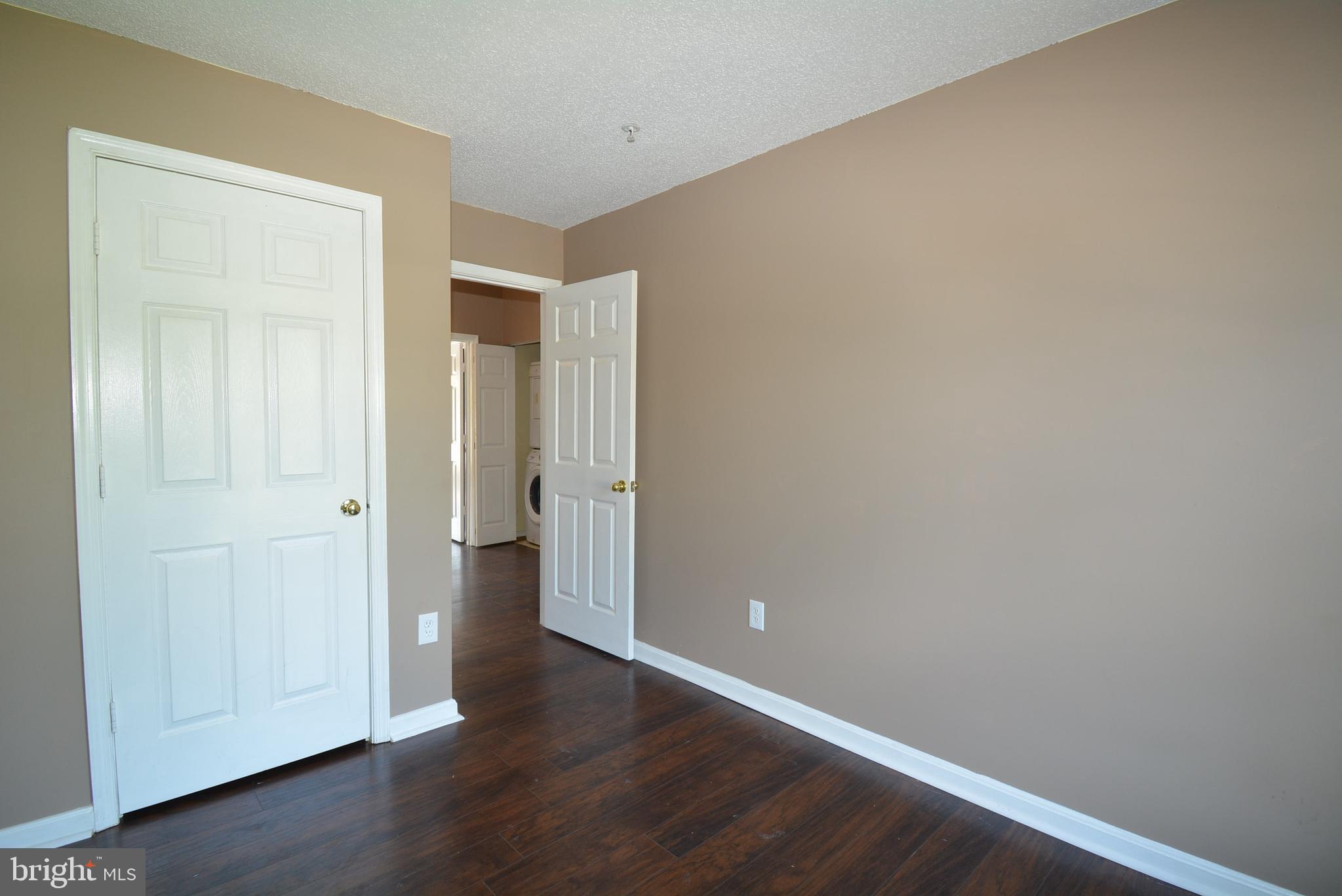 LONGMEAD - Residential