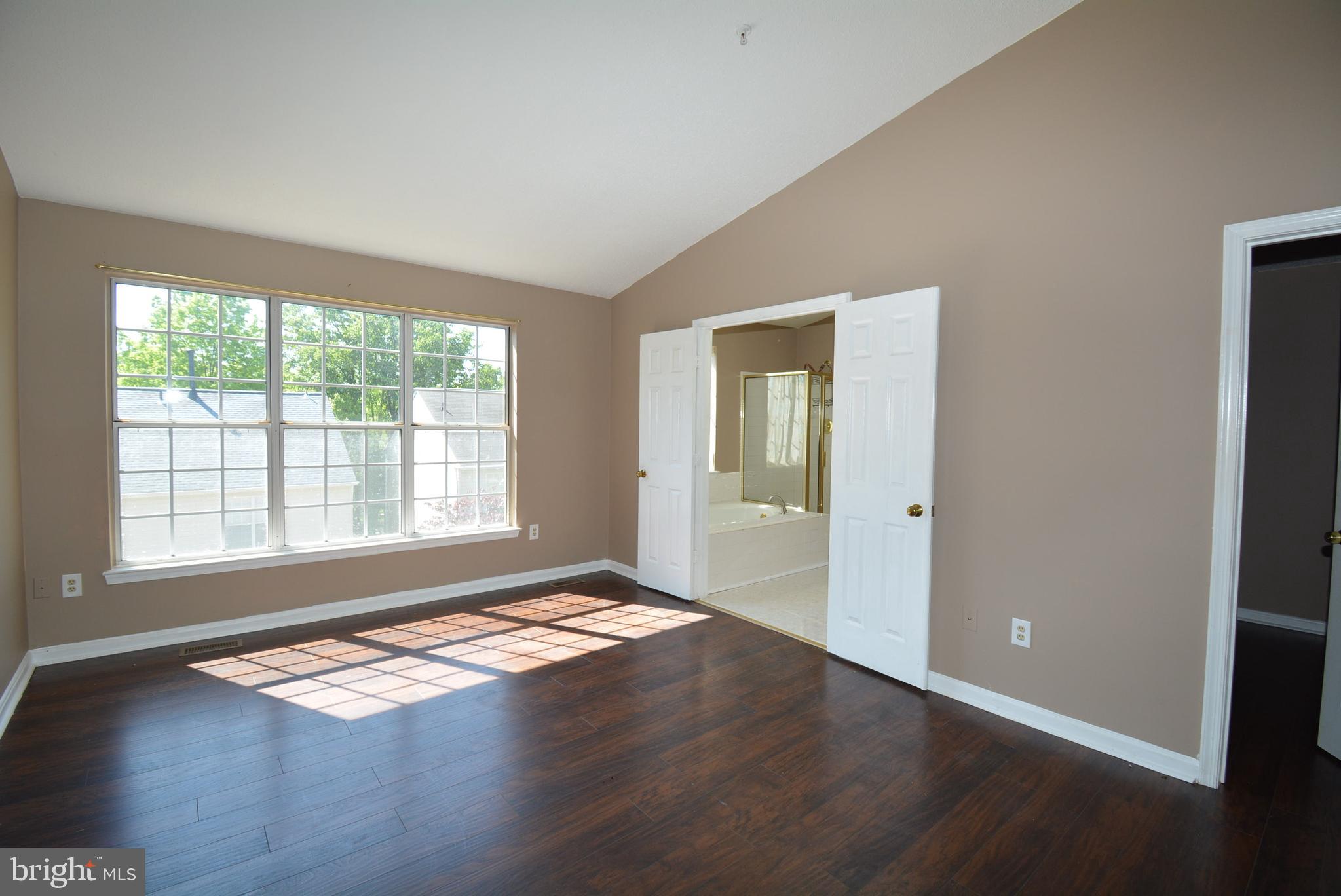 LONGMEAD - Residential