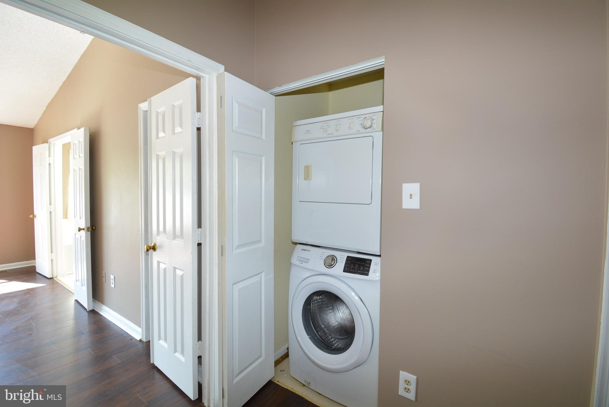 LONGMEAD - Residential