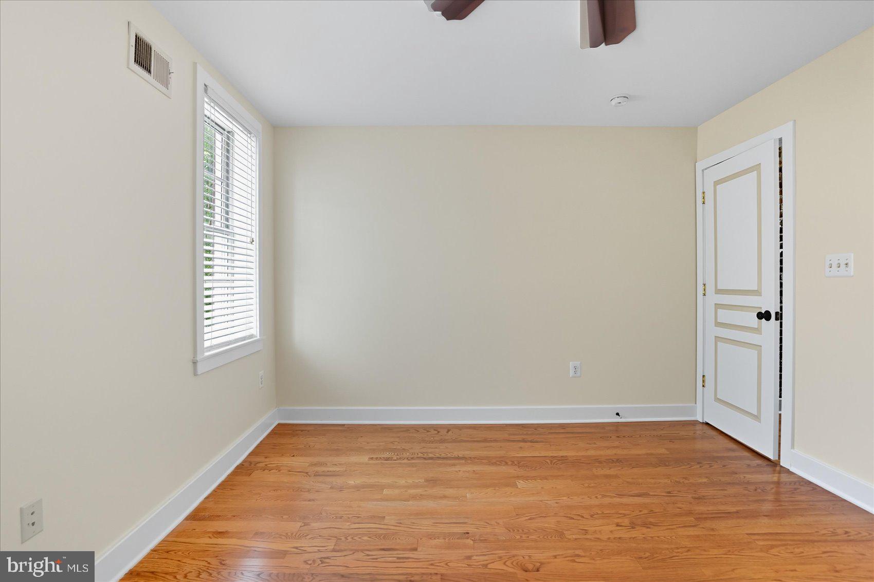 LITTLE ITALY - Residential Lease