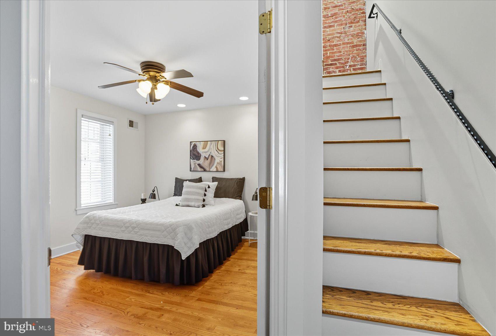 LITTLE ITALY - Residential Lease