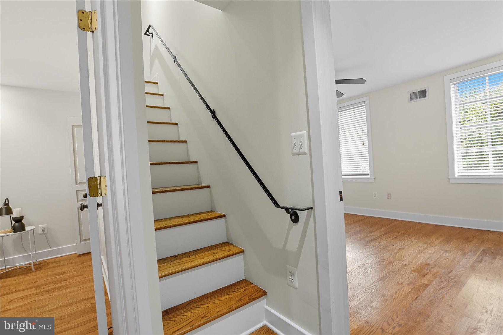 LITTLE ITALY - Residential Lease