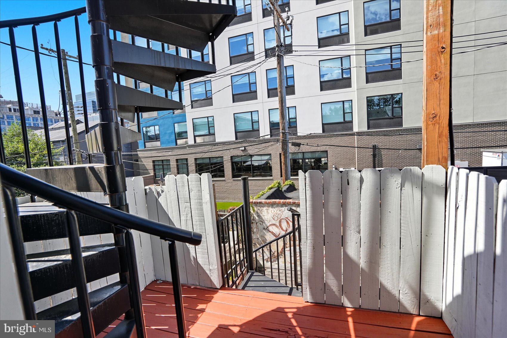 LITTLE ITALY - Residential Lease