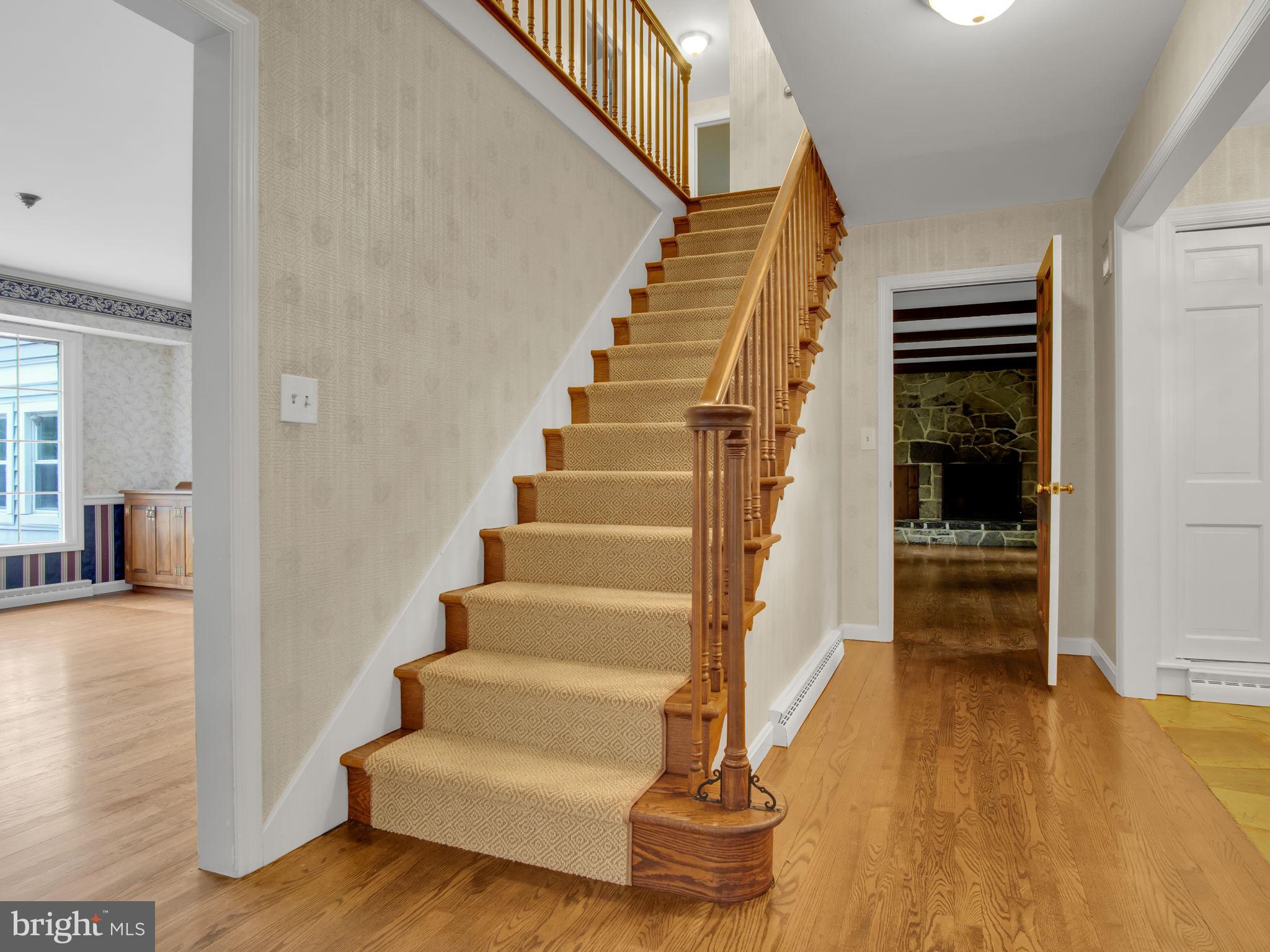 1009 DRAYER COURT