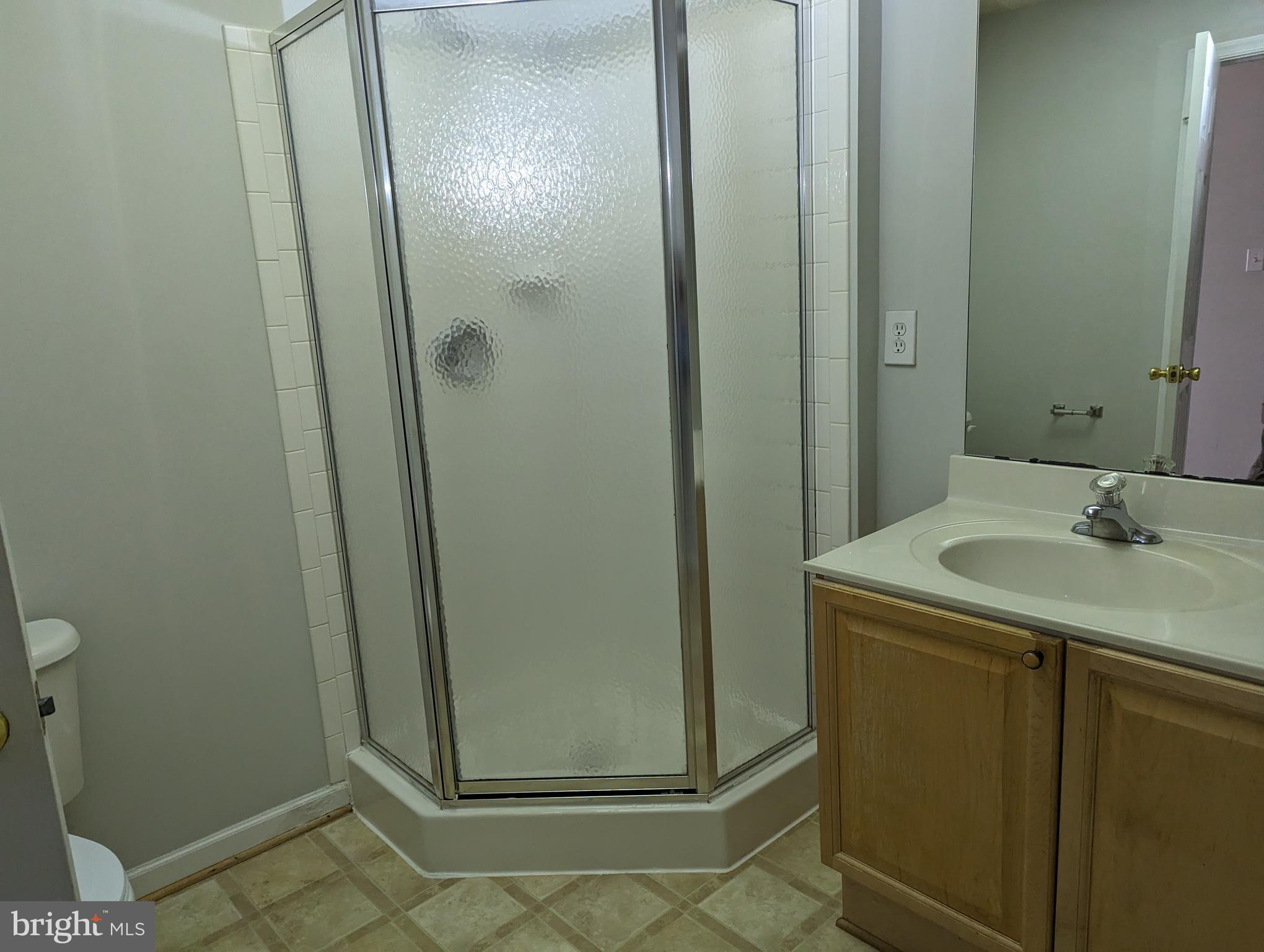 COUNTY GREEN - Residential Lease