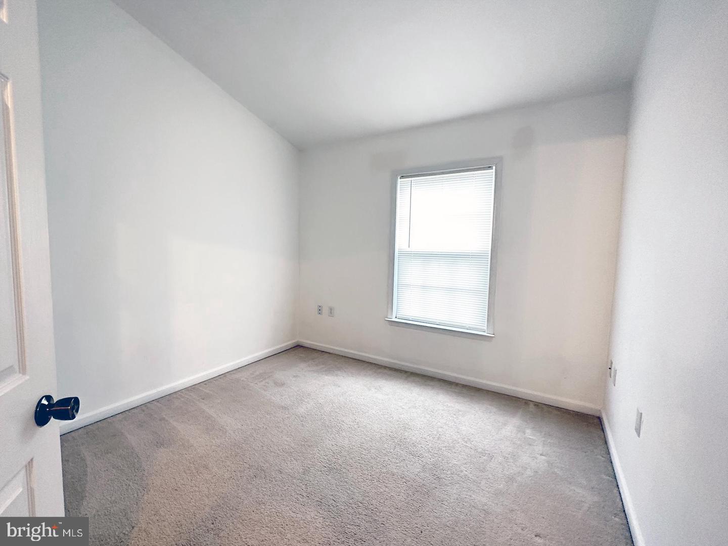 COUNTY GREEN - Residential Lease