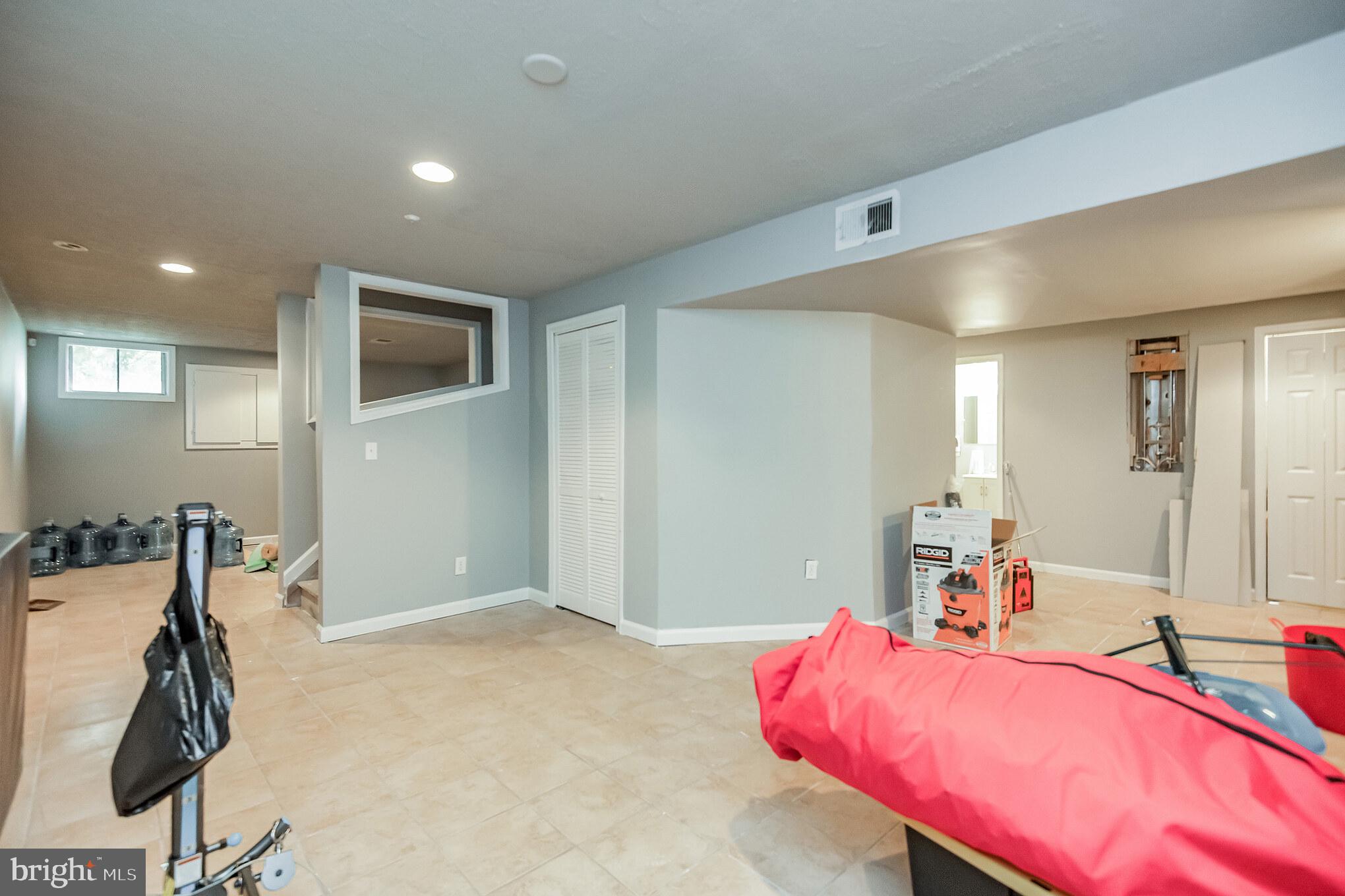 WINDSOR PARK - Residential