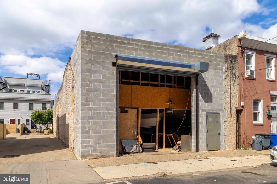 Large Street to Street, York to Boston,  garage located in booming Fishtown. One story garage with second floor office and new over sized powered roll-up doors in the buildings rear on Boston Street.

Ripe for a commercial re-use or residential re-development on a lot of over 5400 SF.

Hundreds of new construction condominium and apartment units within the area which also features a thriving restaurant and entertainment scene and an El Stop within 2 blocks of the site.

Site to be delivered vacant and broom swept.