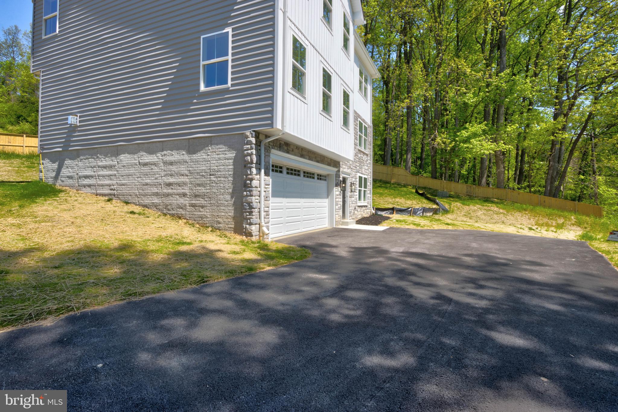 FOREST HILL - Residential