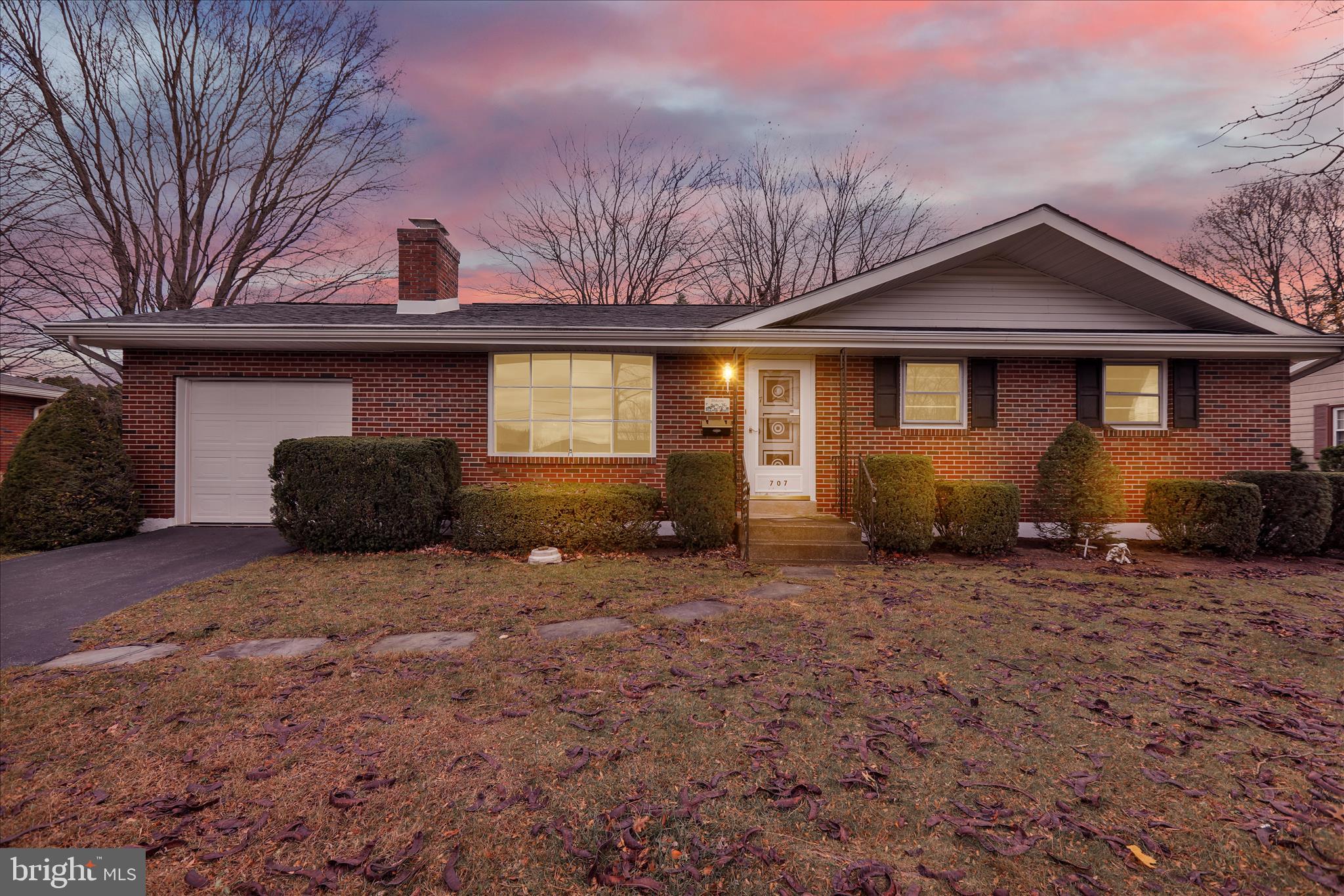 707 N CRESCENT AVENUE