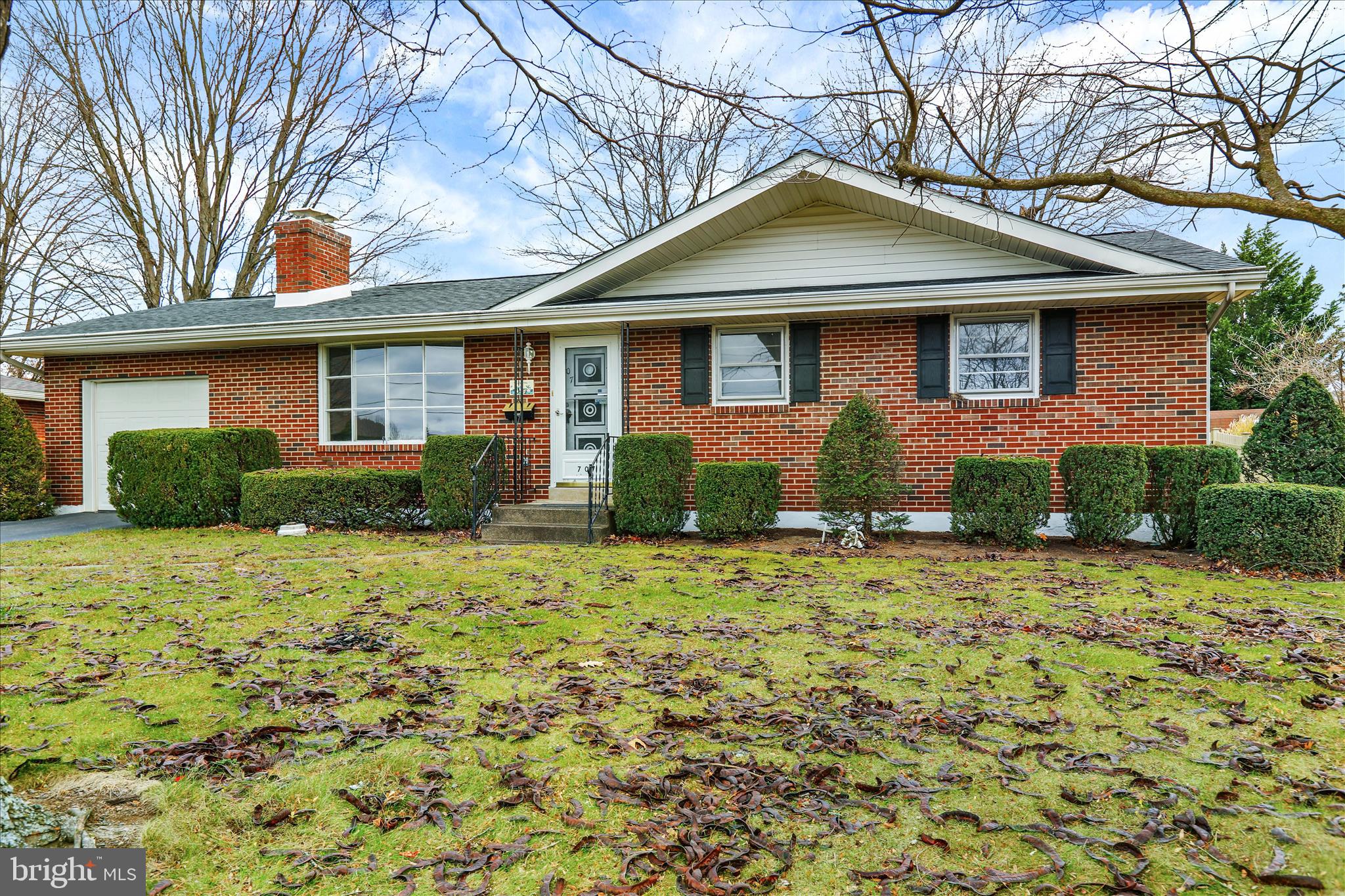 707 N CRESCENT AVENUE