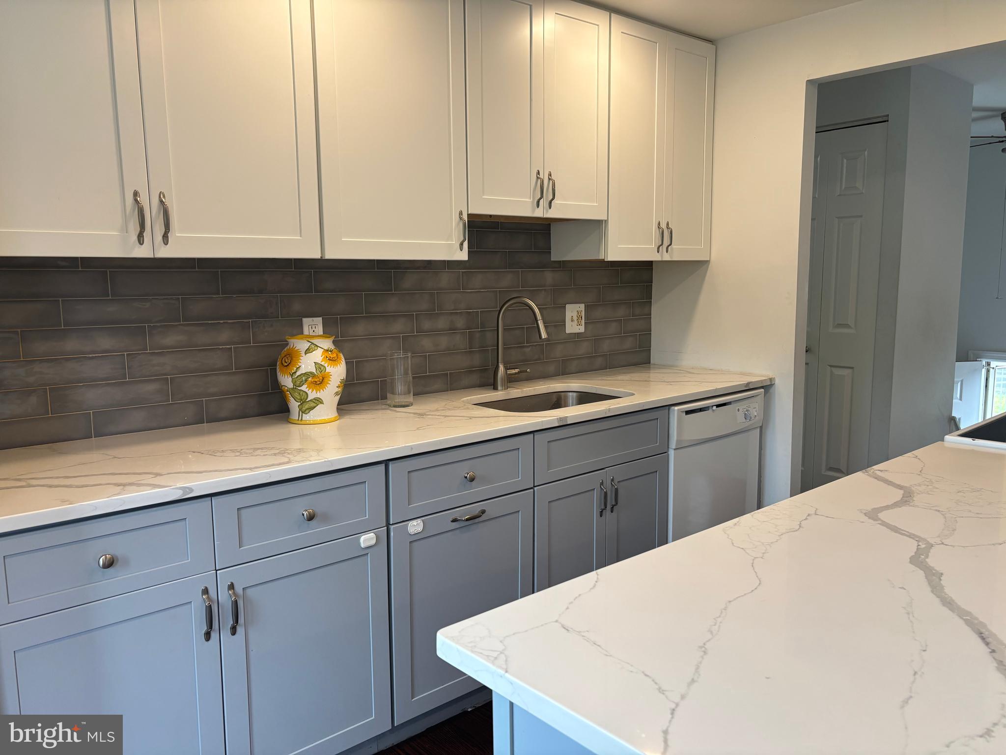 DAMASCUS TERRACE - Residential