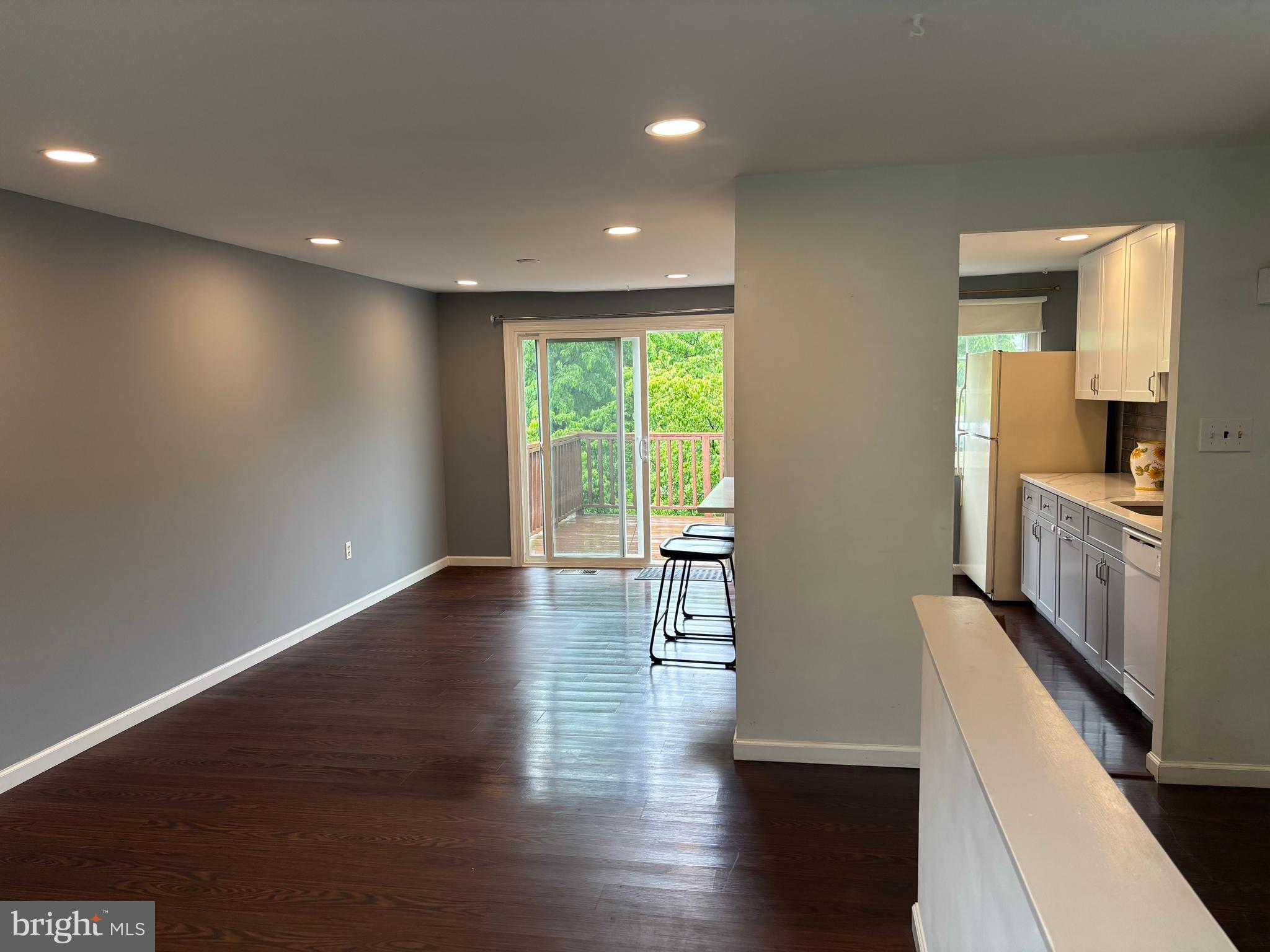 DAMASCUS TERRACE - Residential