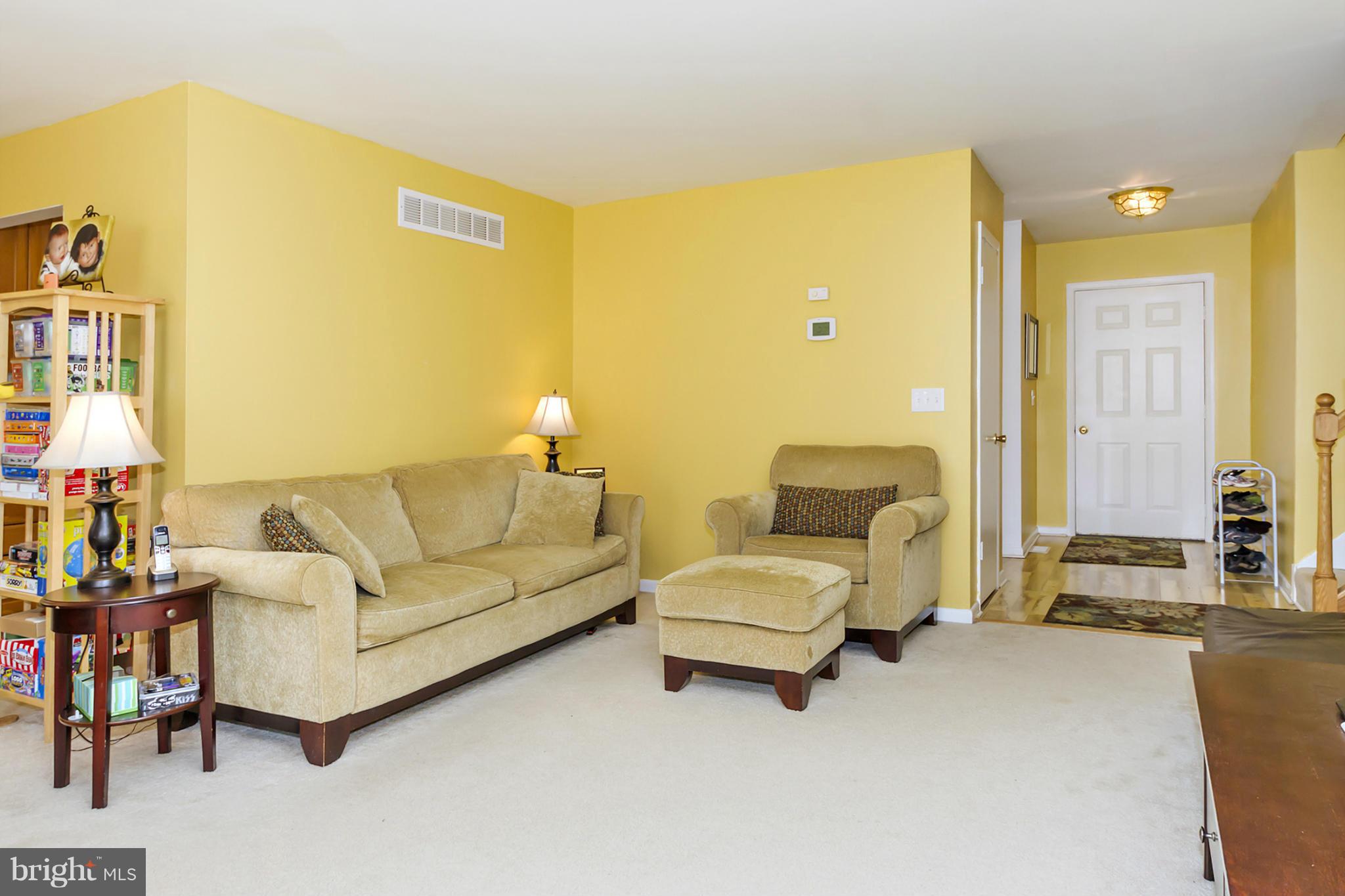 ROLLING KNOLLS - Residential