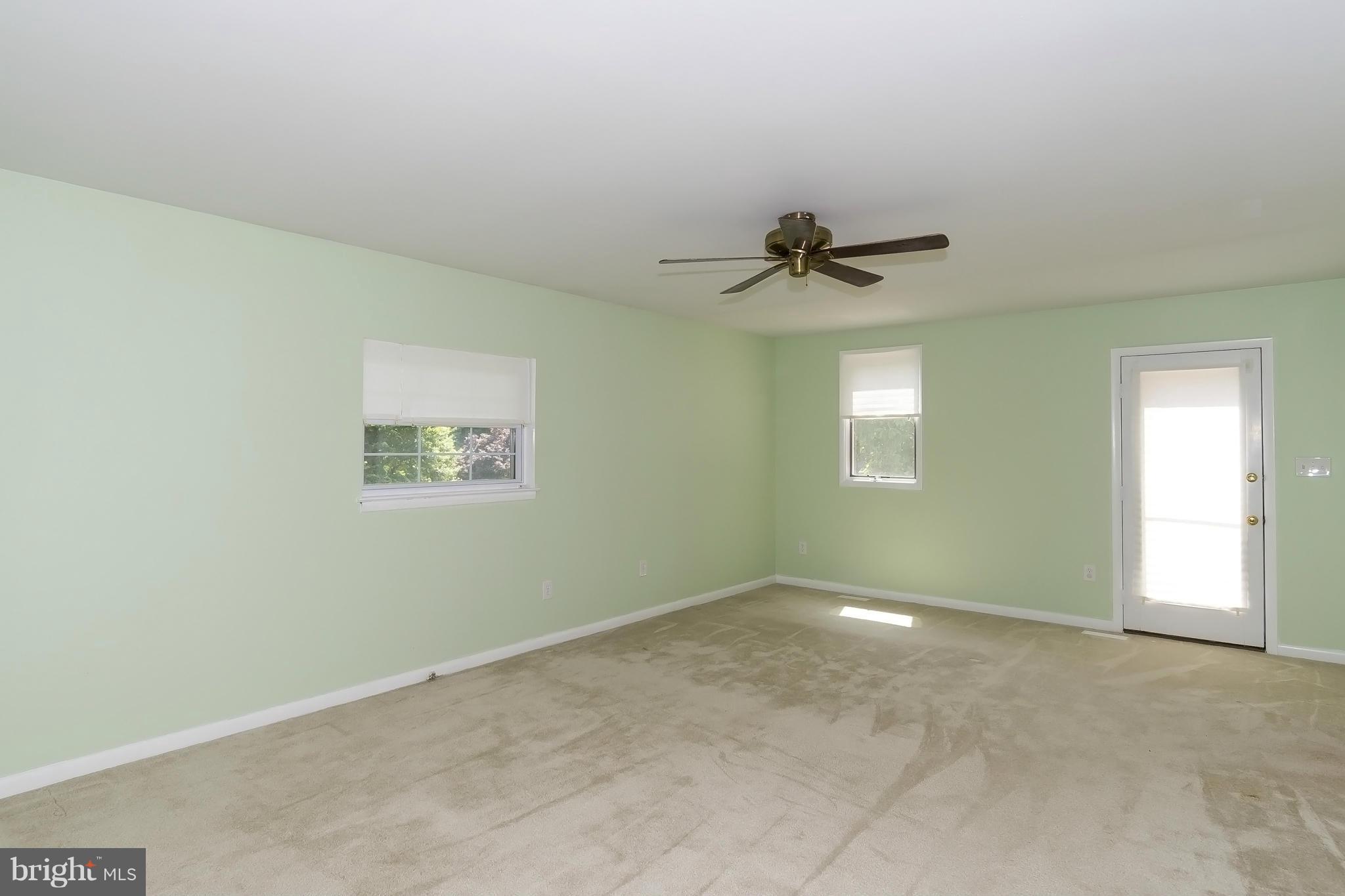 ROLLING KNOLLS - Residential