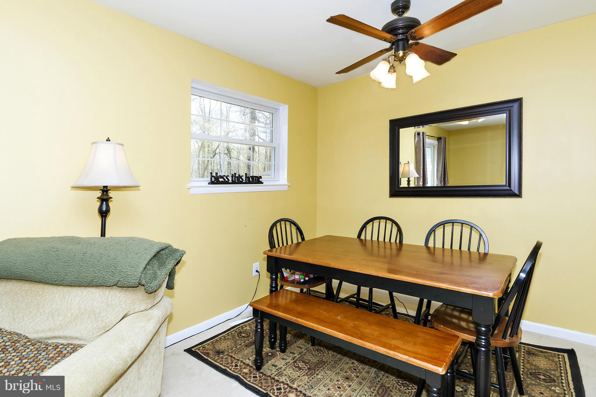 ROLLING KNOLLS - Residential