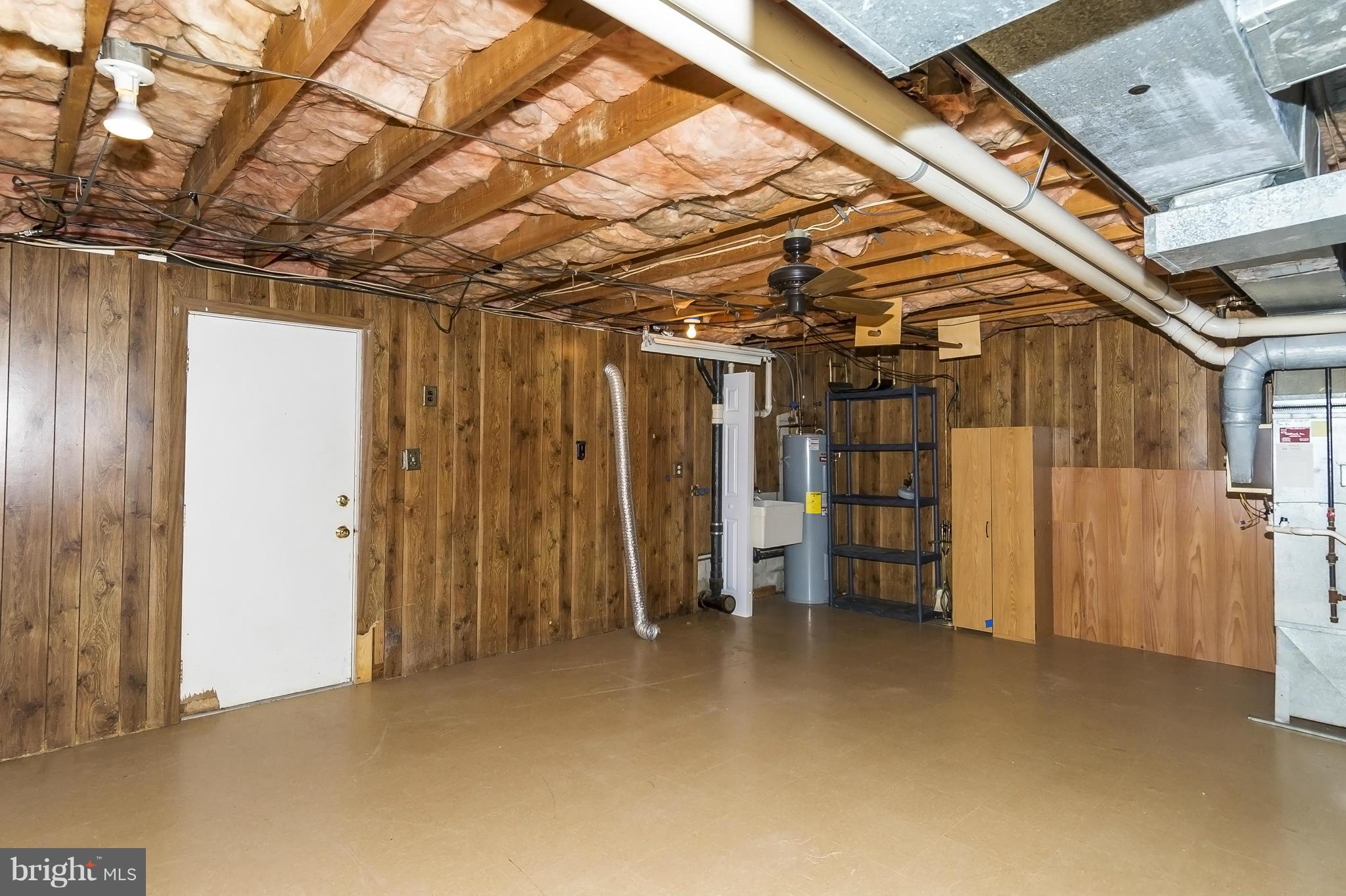 ROLLING KNOLLS - Residential