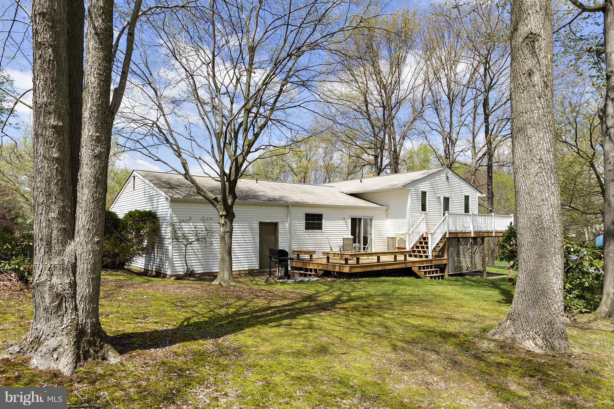 ROLLING KNOLLS - Residential