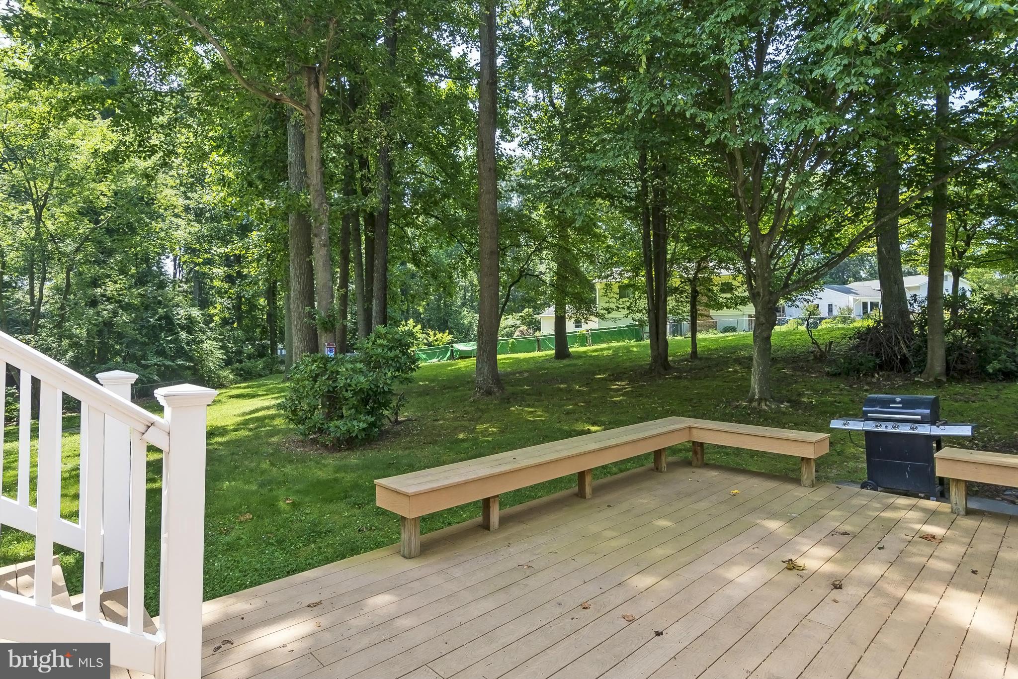 ROLLING KNOLLS - Residential