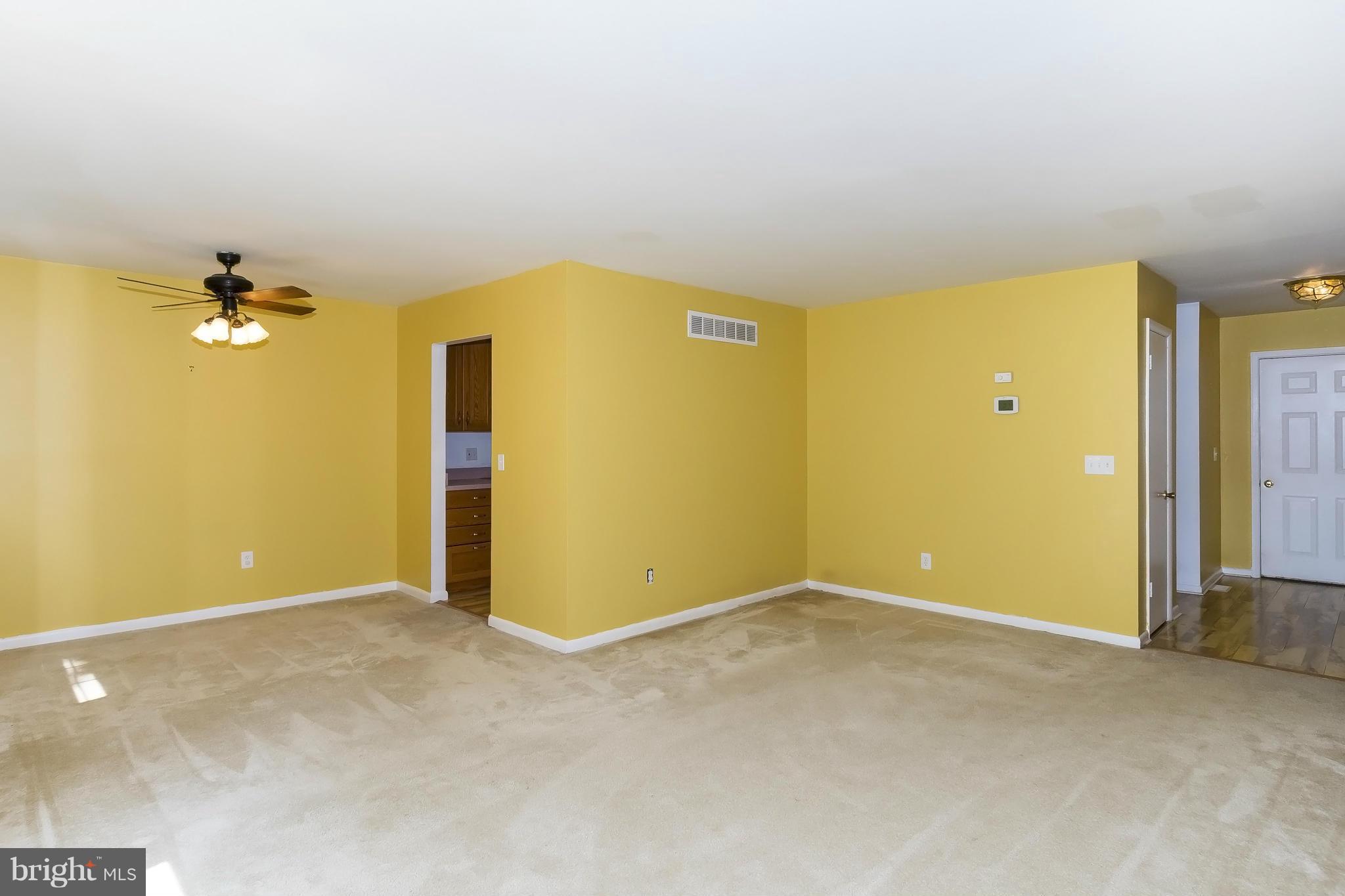 ROLLING KNOLLS - Residential